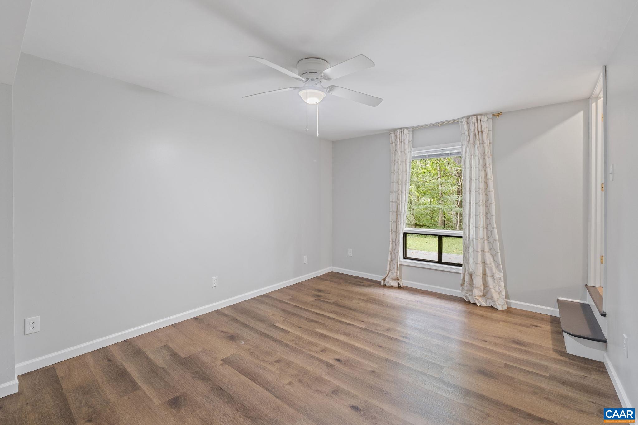 LAKE MONTICELLO - Residential