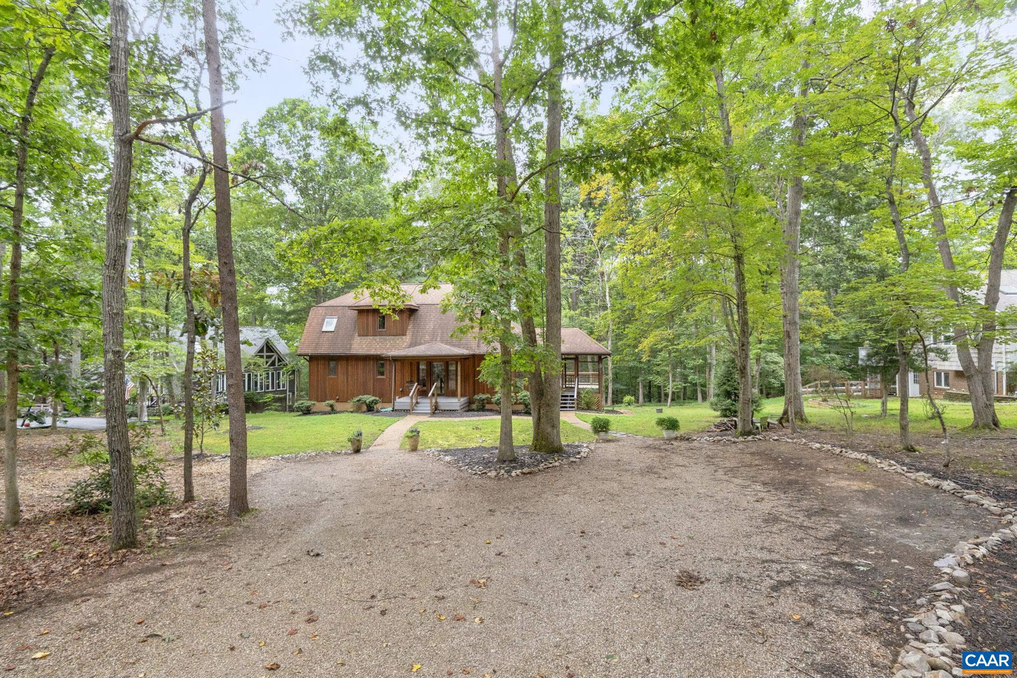 LAKE MONTICELLO - Residential