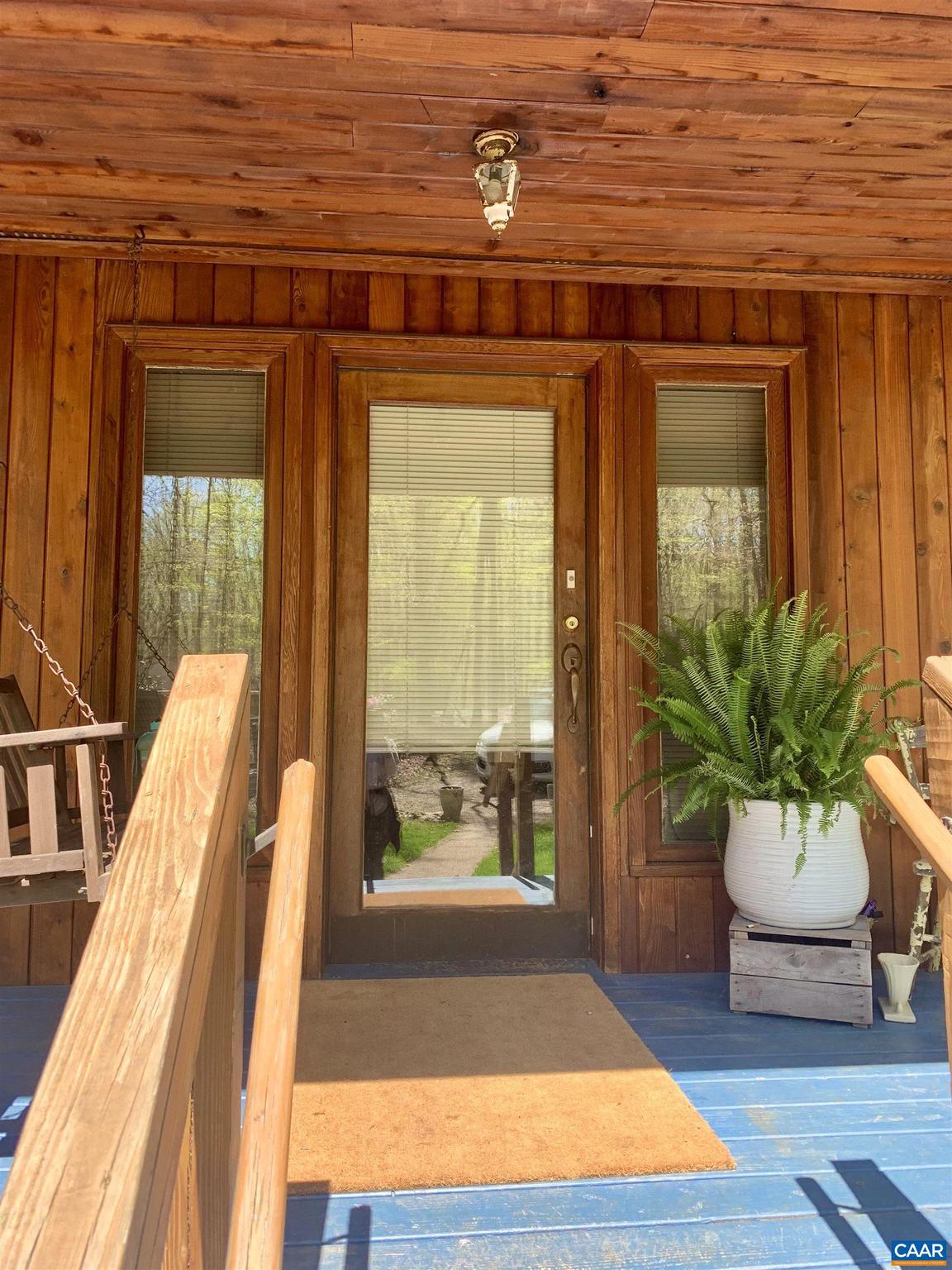 LAKE MONTICELLO - Residential