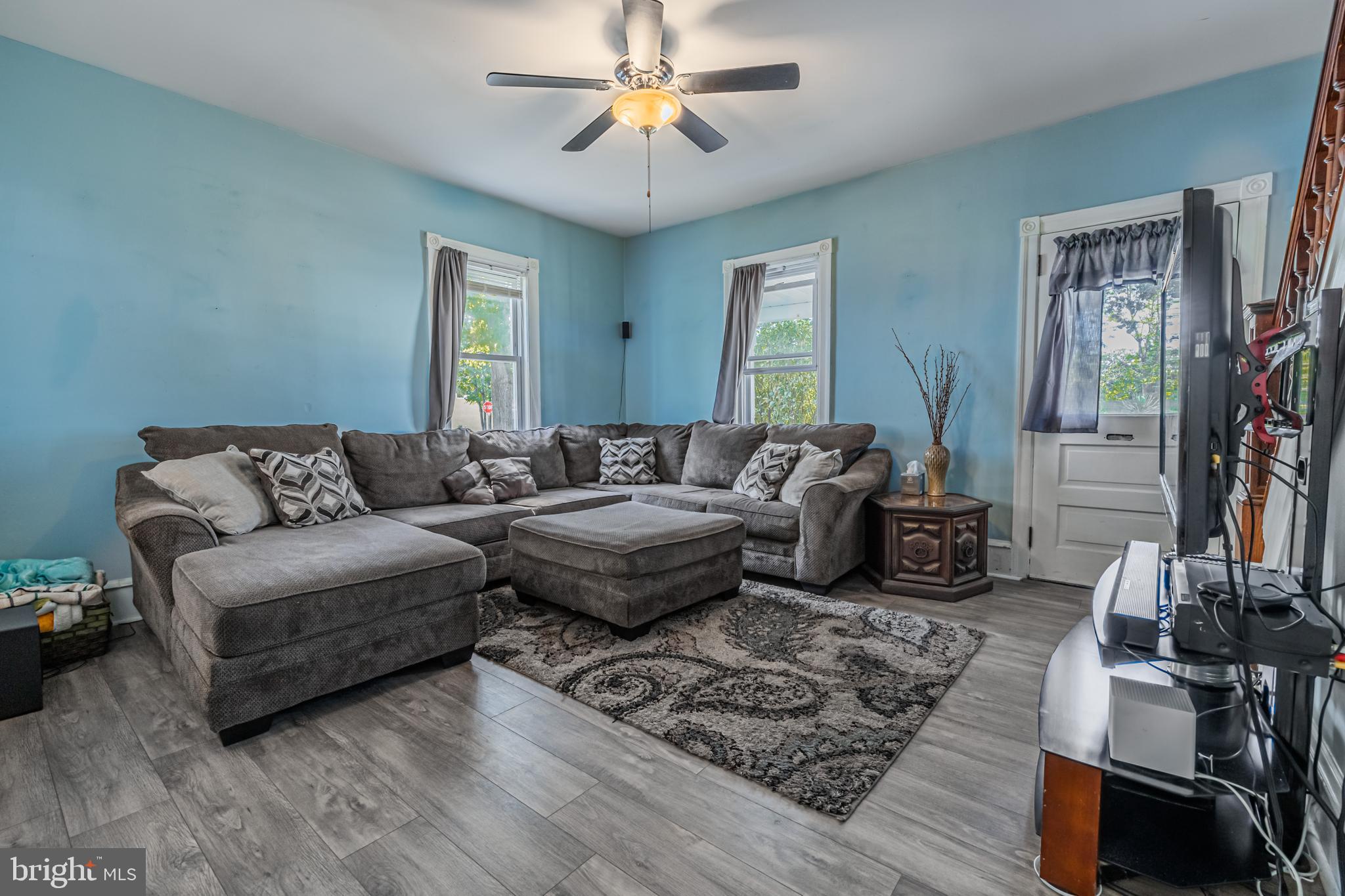 312 W PLEASANT STREET
