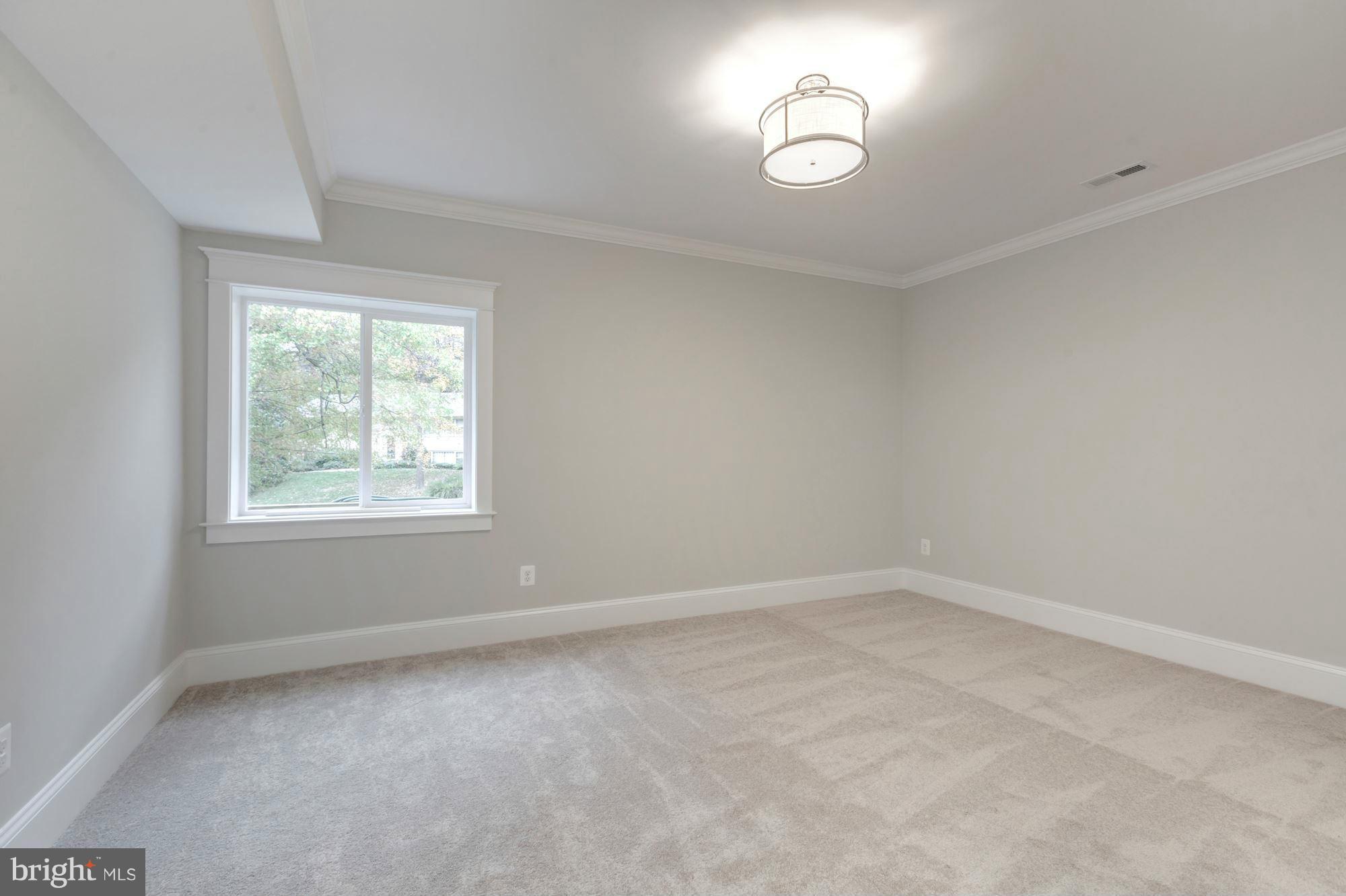 WEST LANGLEY - Residential