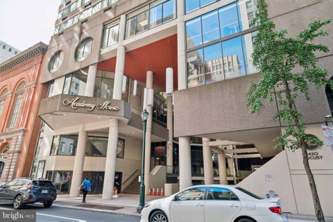 Condo For Sale - 1420 Locust Street #18D<br/> Philadelphia County, PHILADELPHIA, PA 19102