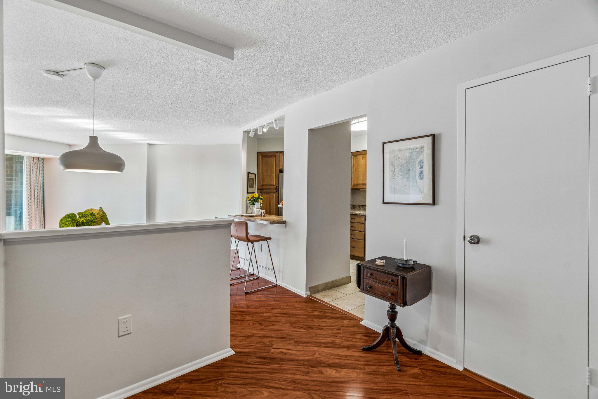 1420 LOCUST STREET 00 18D