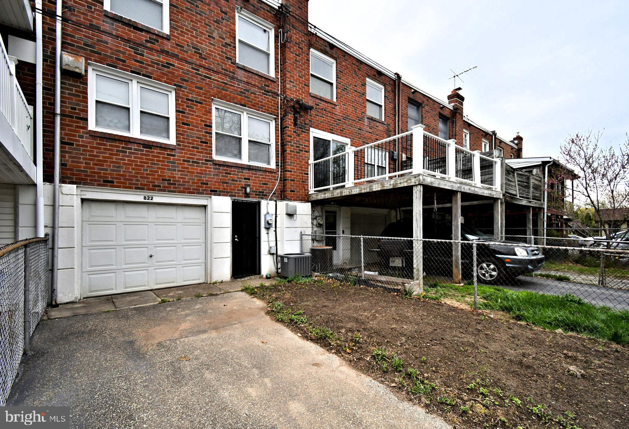 NORRISTOWN - Residential