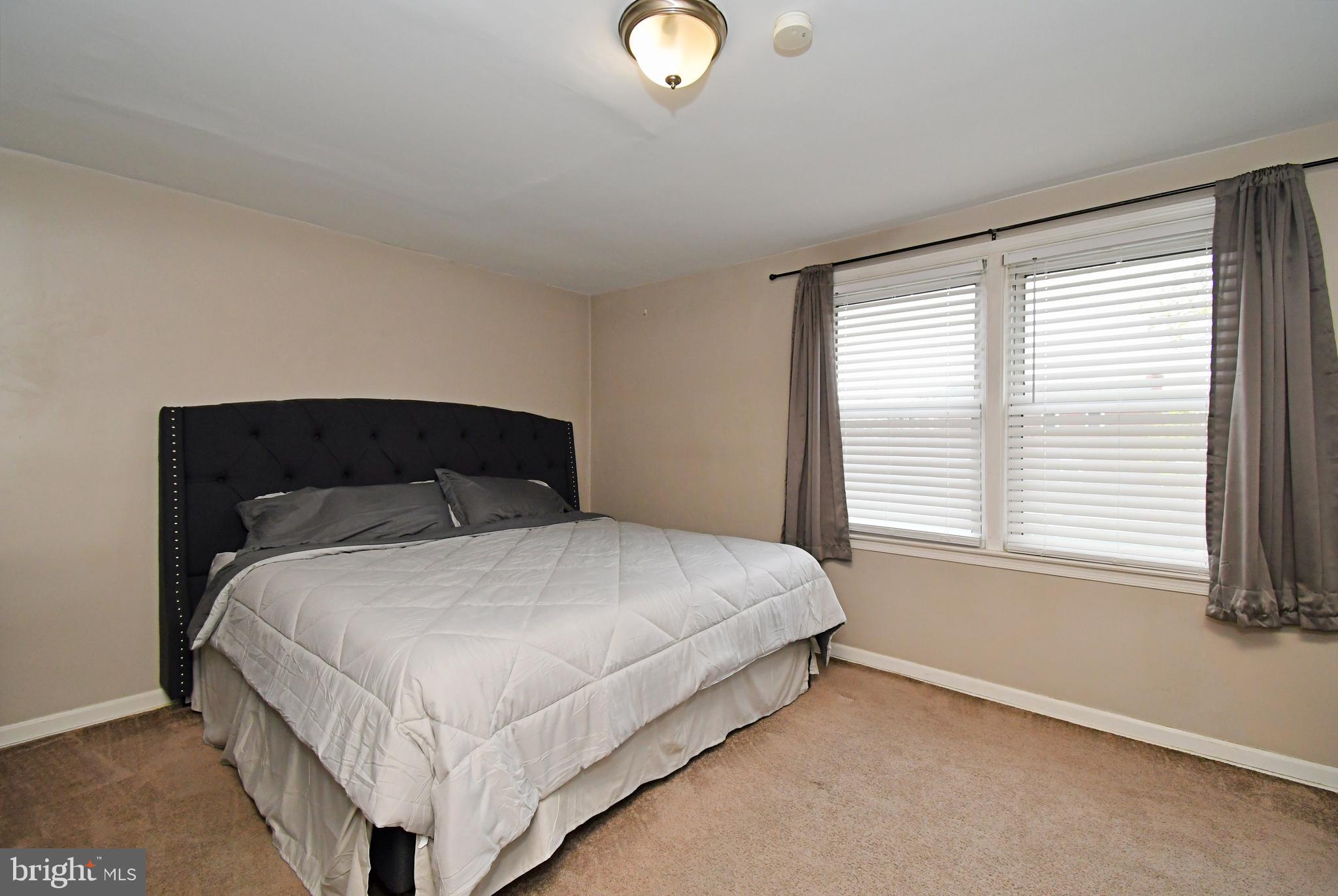 NORRISTOWN - Residential