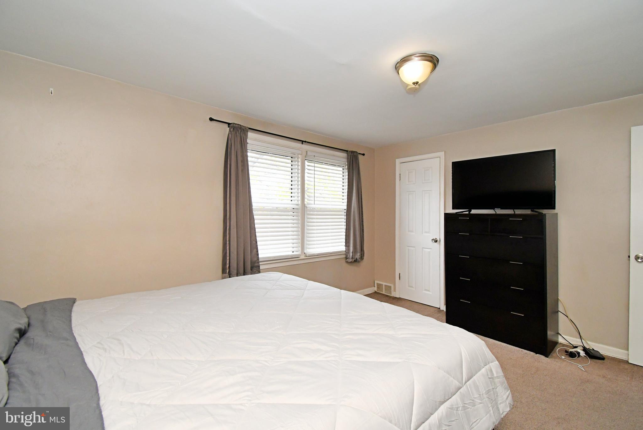 NORRISTOWN - Residential