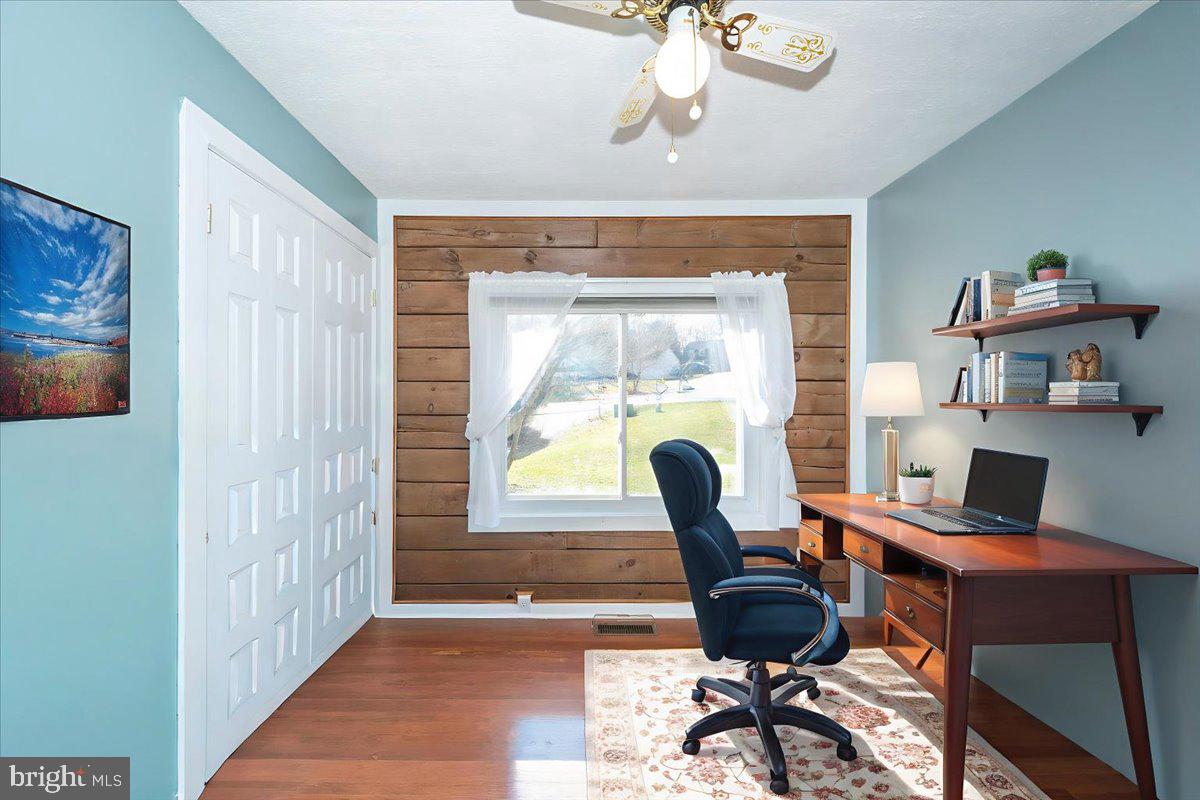 LAKE LINGANORE - Residential