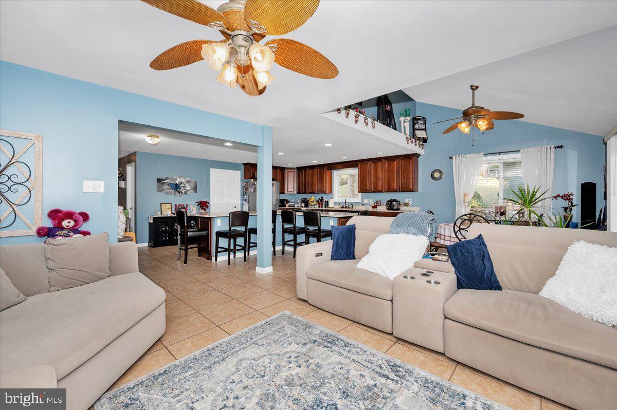 LAKE LINGANORE - Residential