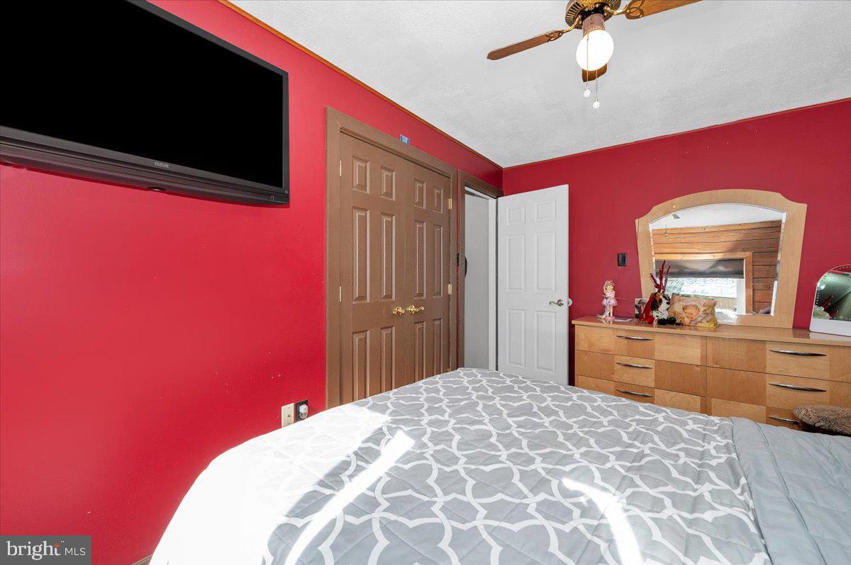 LAKE LINGANORE - Residential