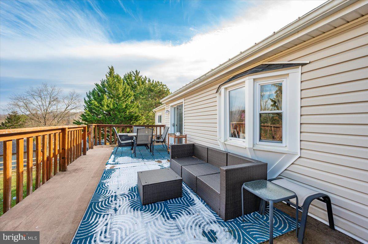 LAKE LINGANORE - Residential