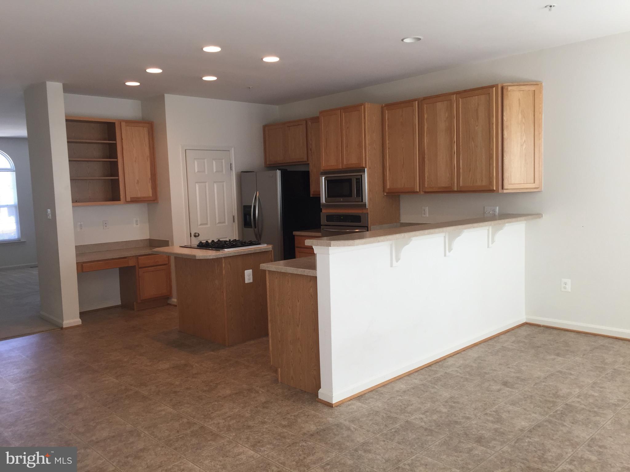 BEVERLY HILLS - Residential Lease