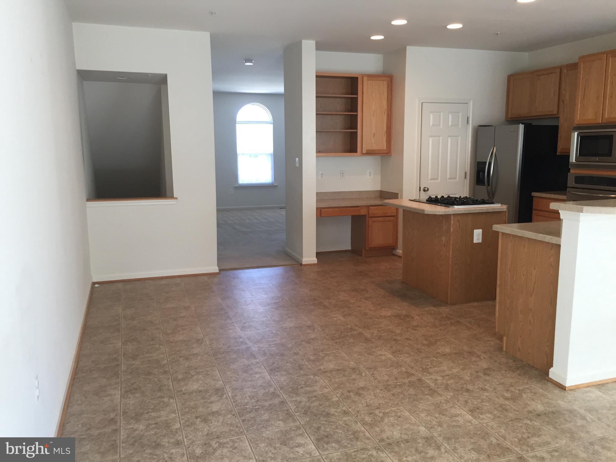 BEVERLY HILLS - Residential Lease