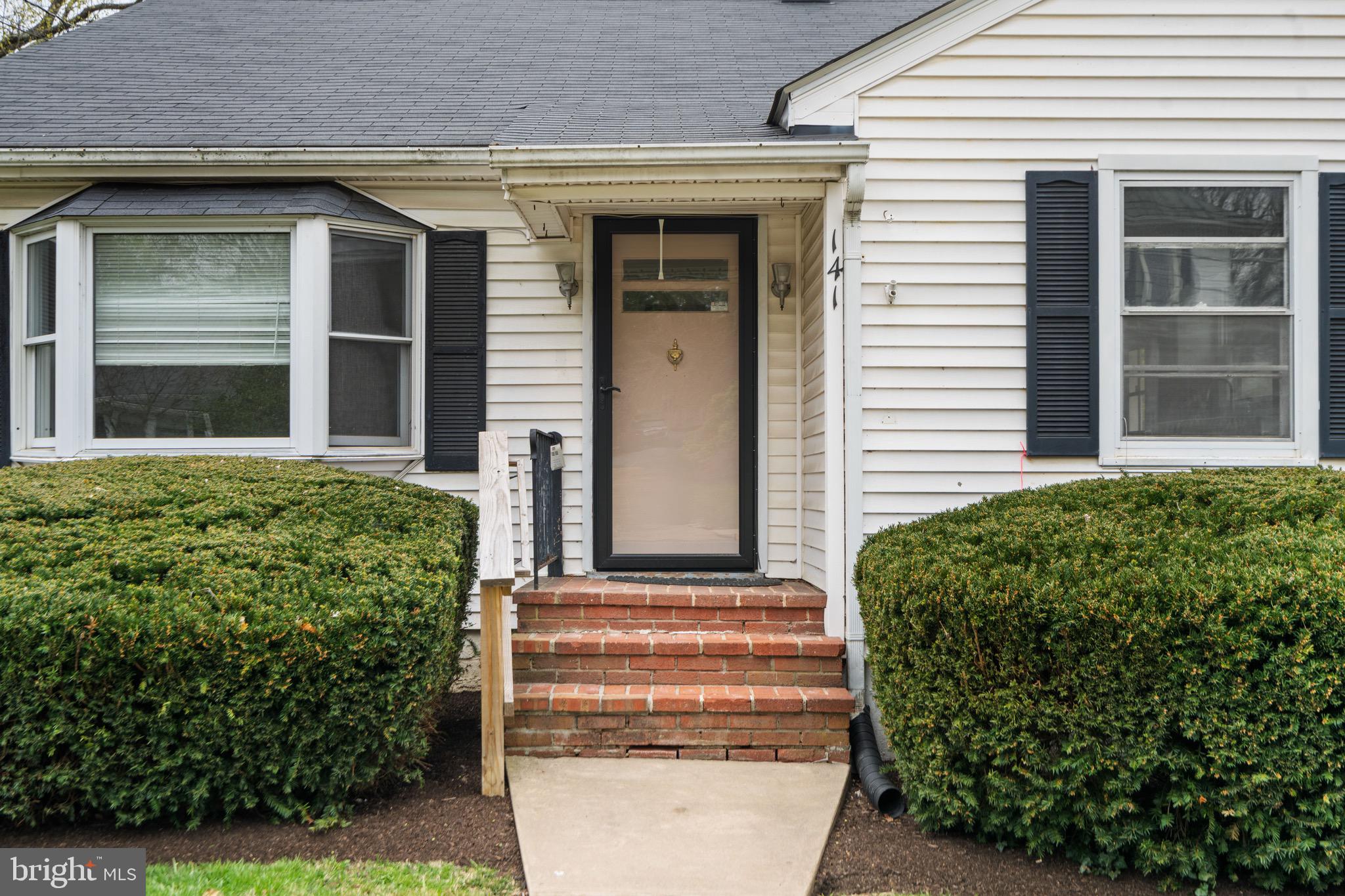 141 N HATCHER AVENUE