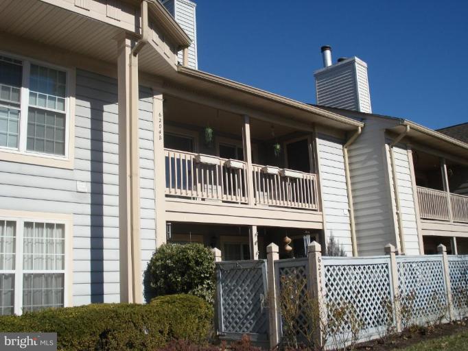 ESSEX HOUSE - Residential Lease