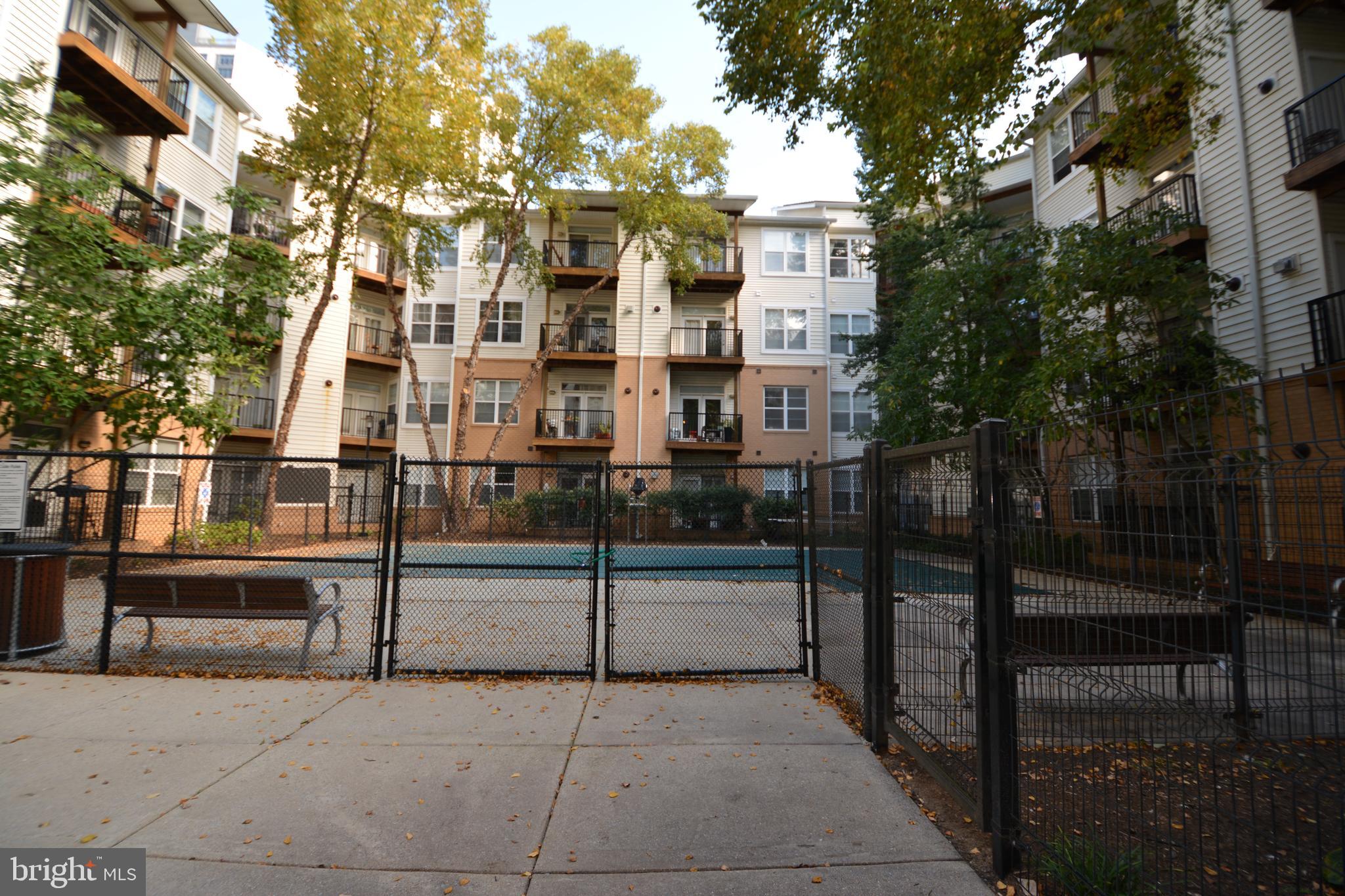 1201 EAST-WEST HIGHWAY 238