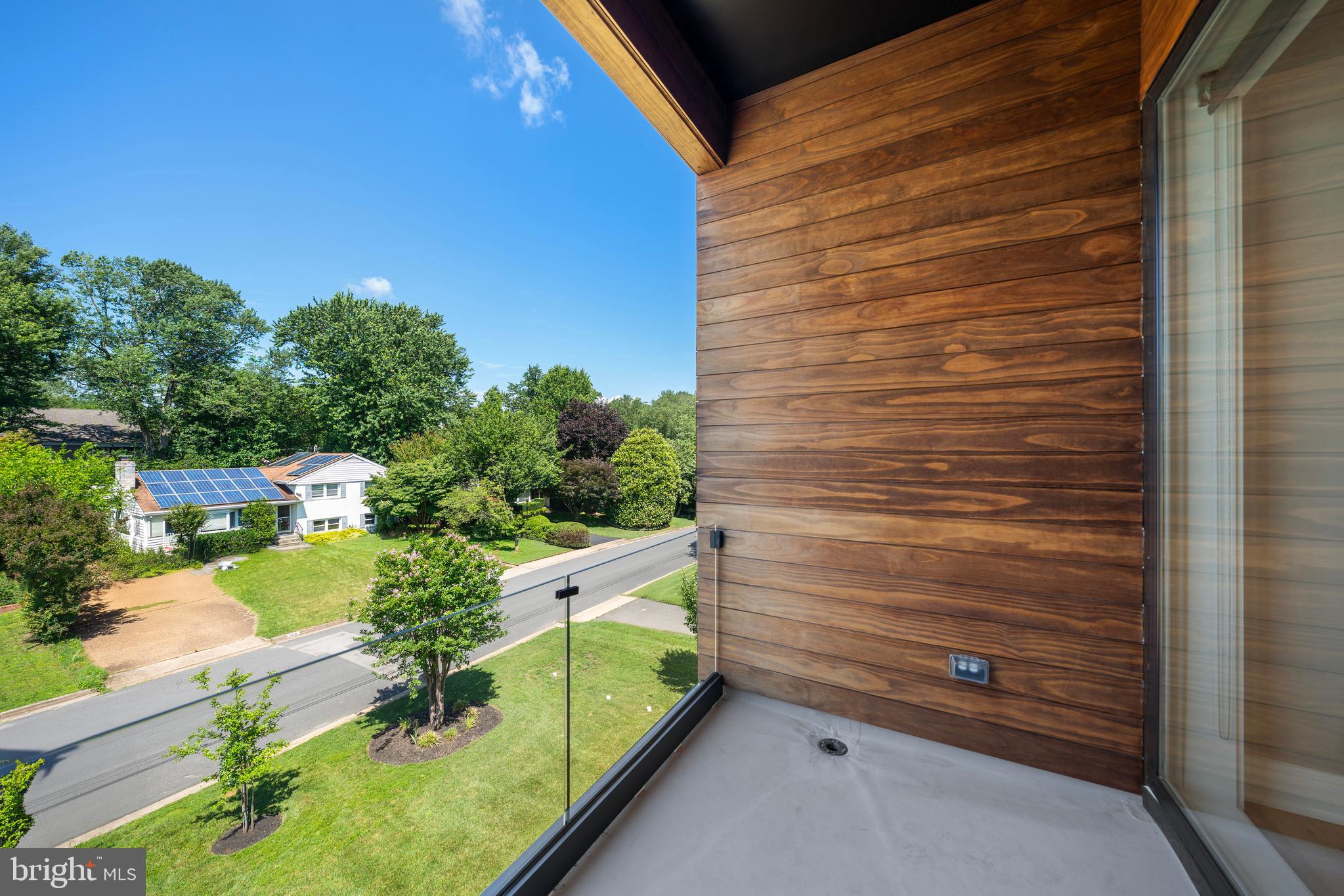 BROYHILLS MCLEAN ESTATES - Residential