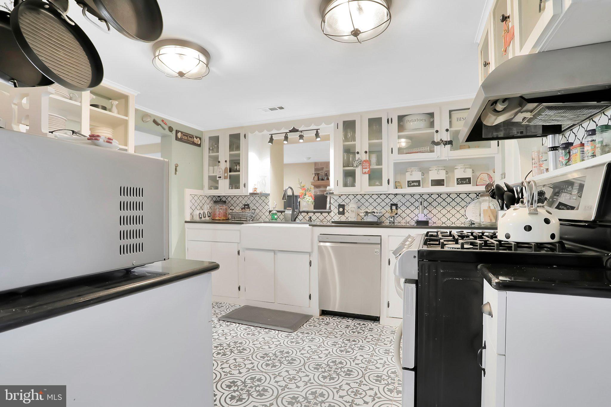 NONE UNRESTRICTED - Farm