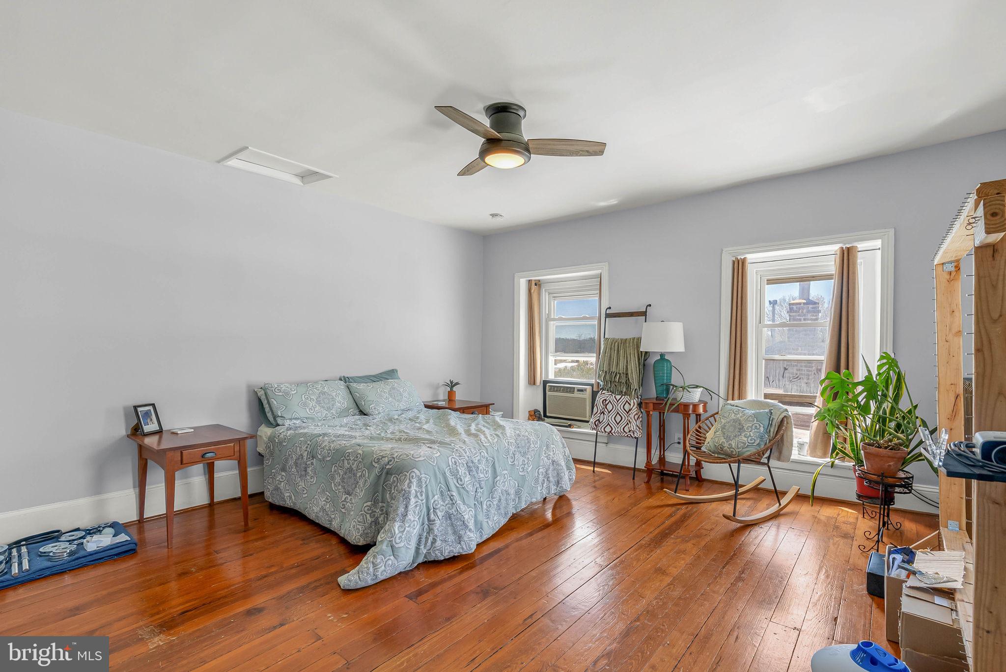 ROXBOROUGH - Residential