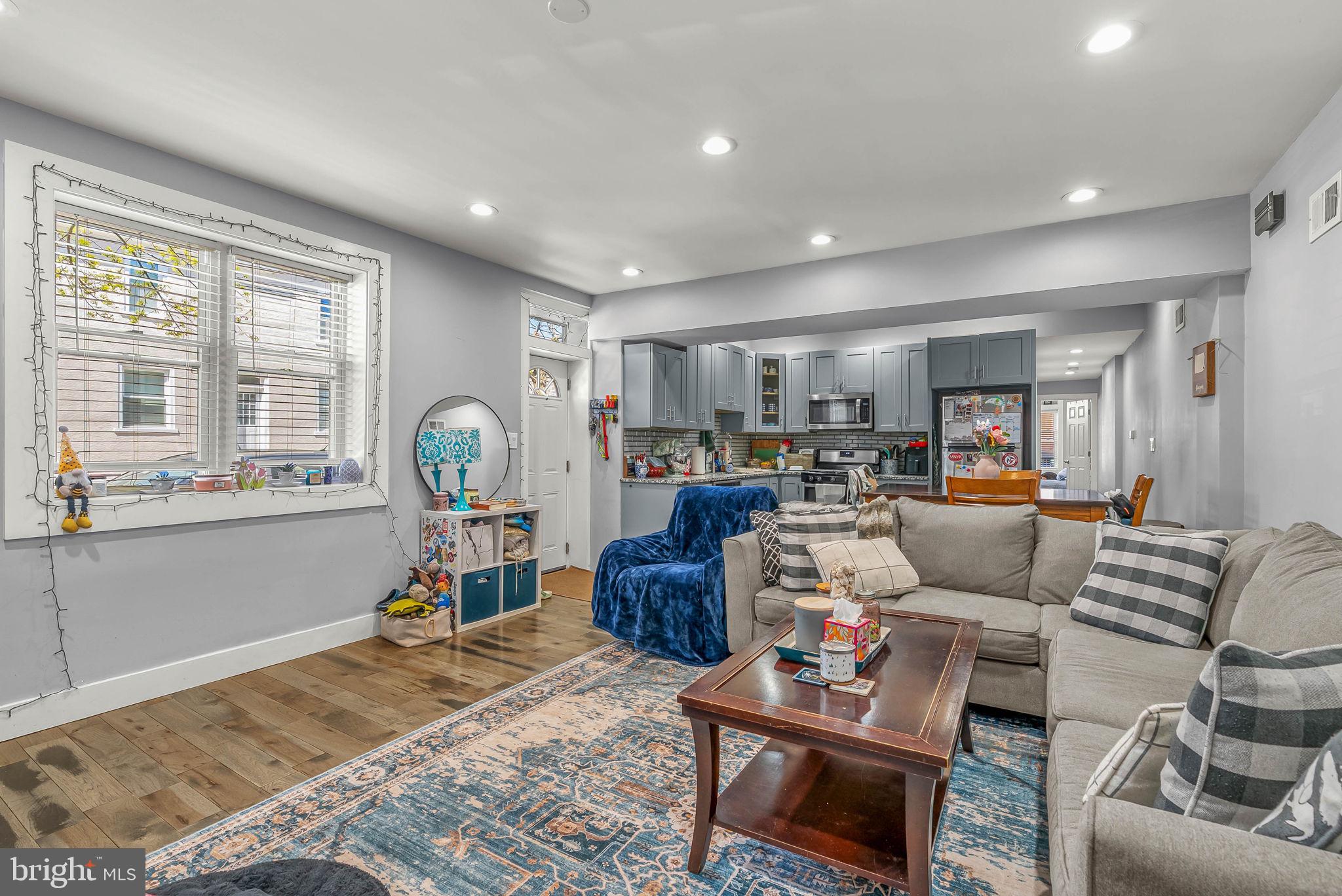 ROXBOROUGH - Residential