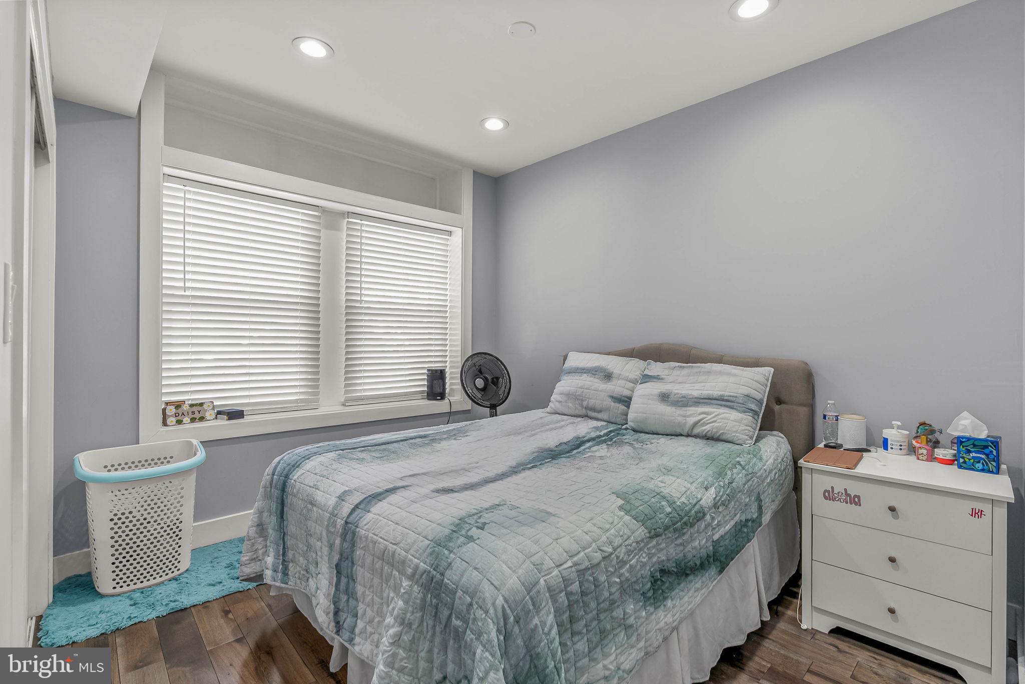 ROXBOROUGH - Residential