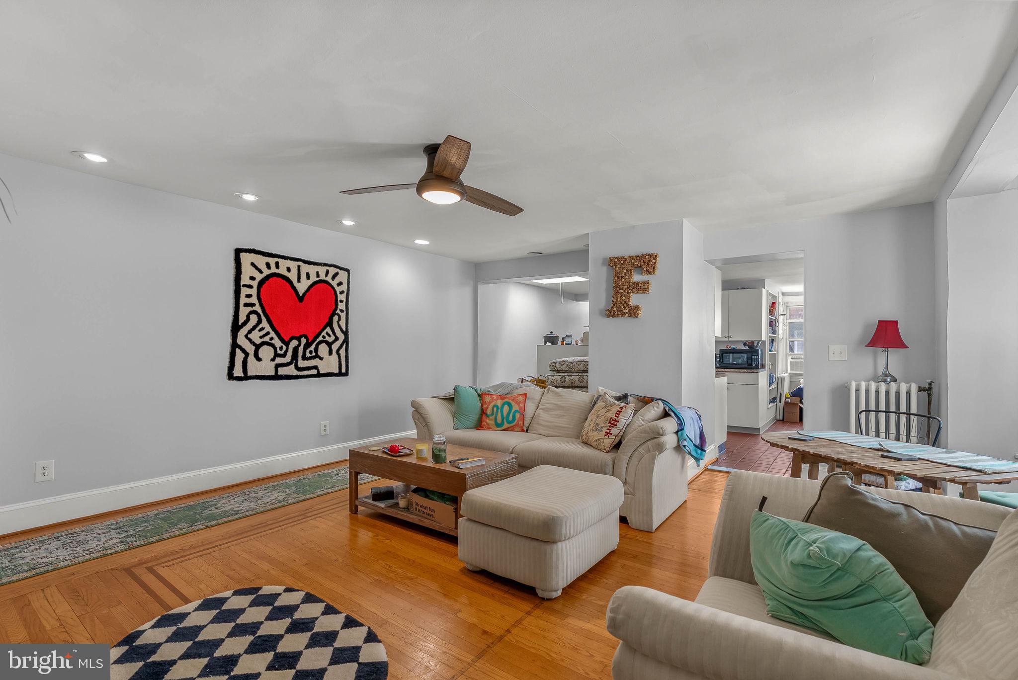 ROXBOROUGH - Residential