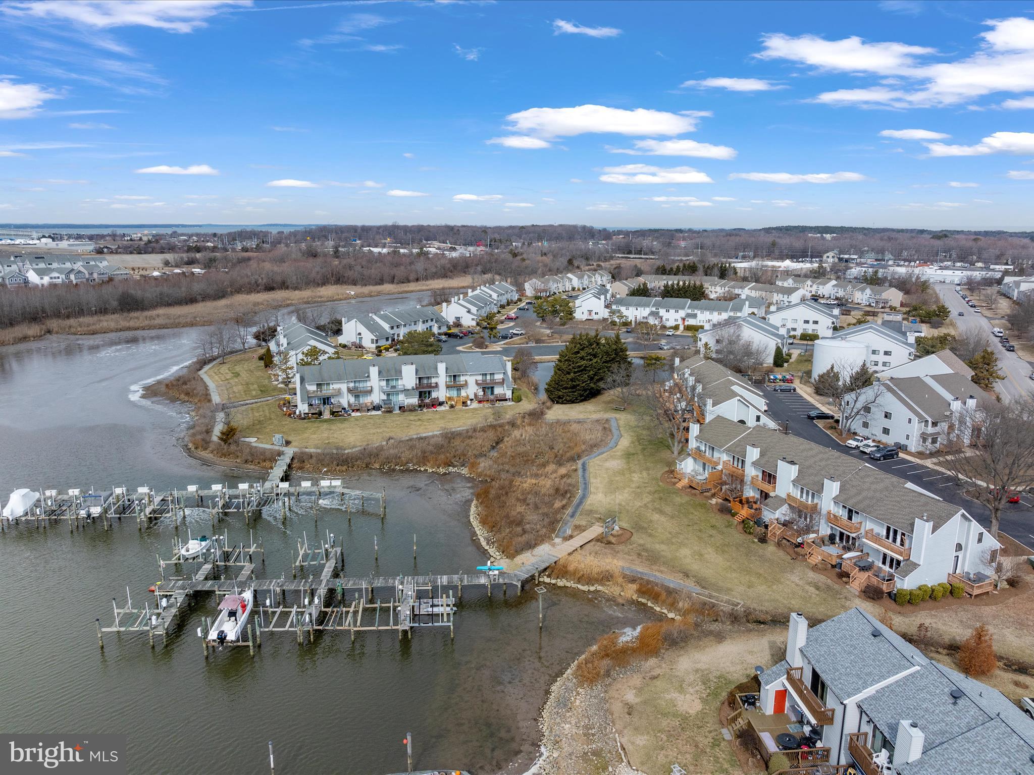 THOMPSON CREEK CONDOS - Residential