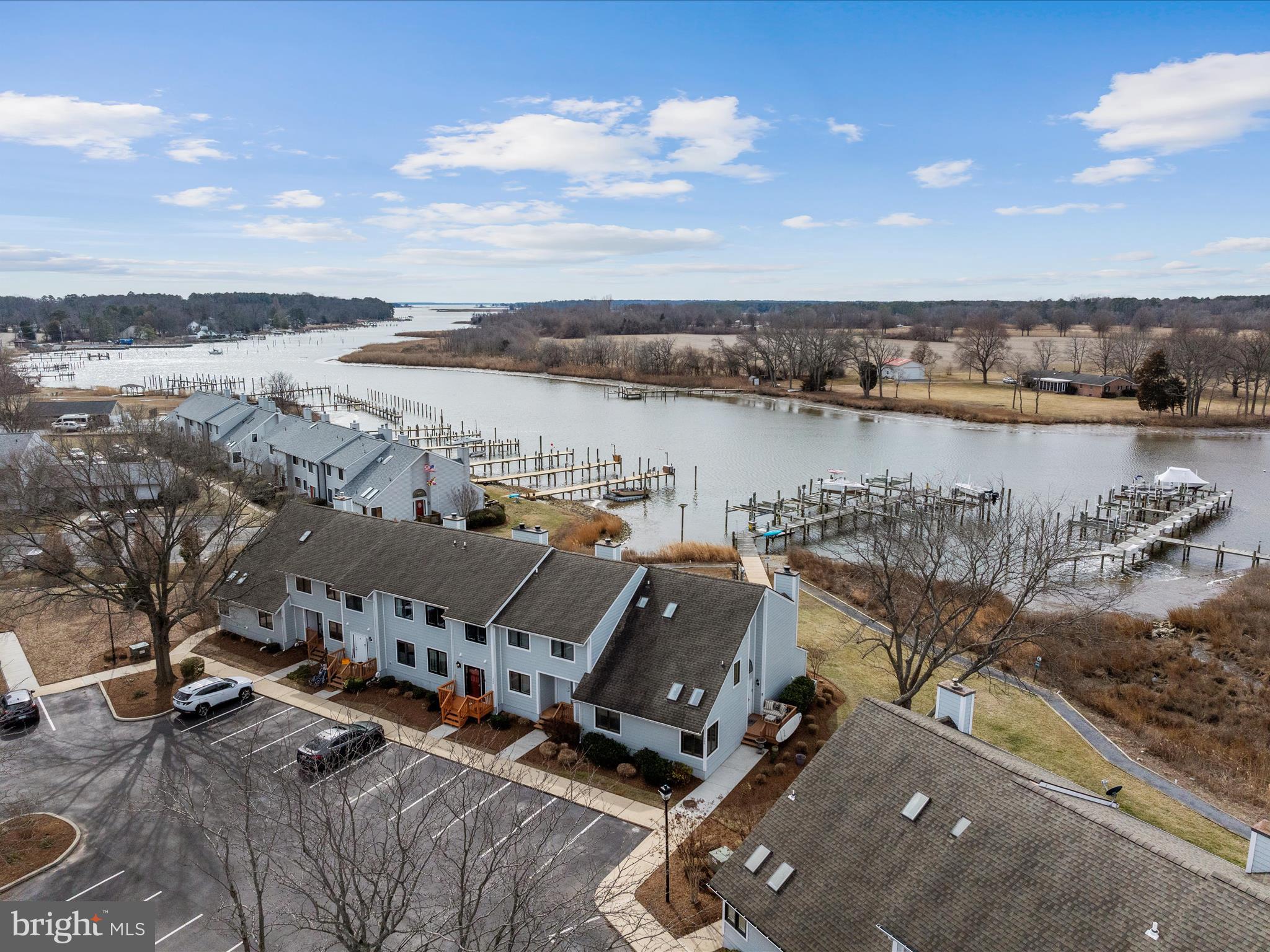 THOMPSON CREEK CONDOS - Residential