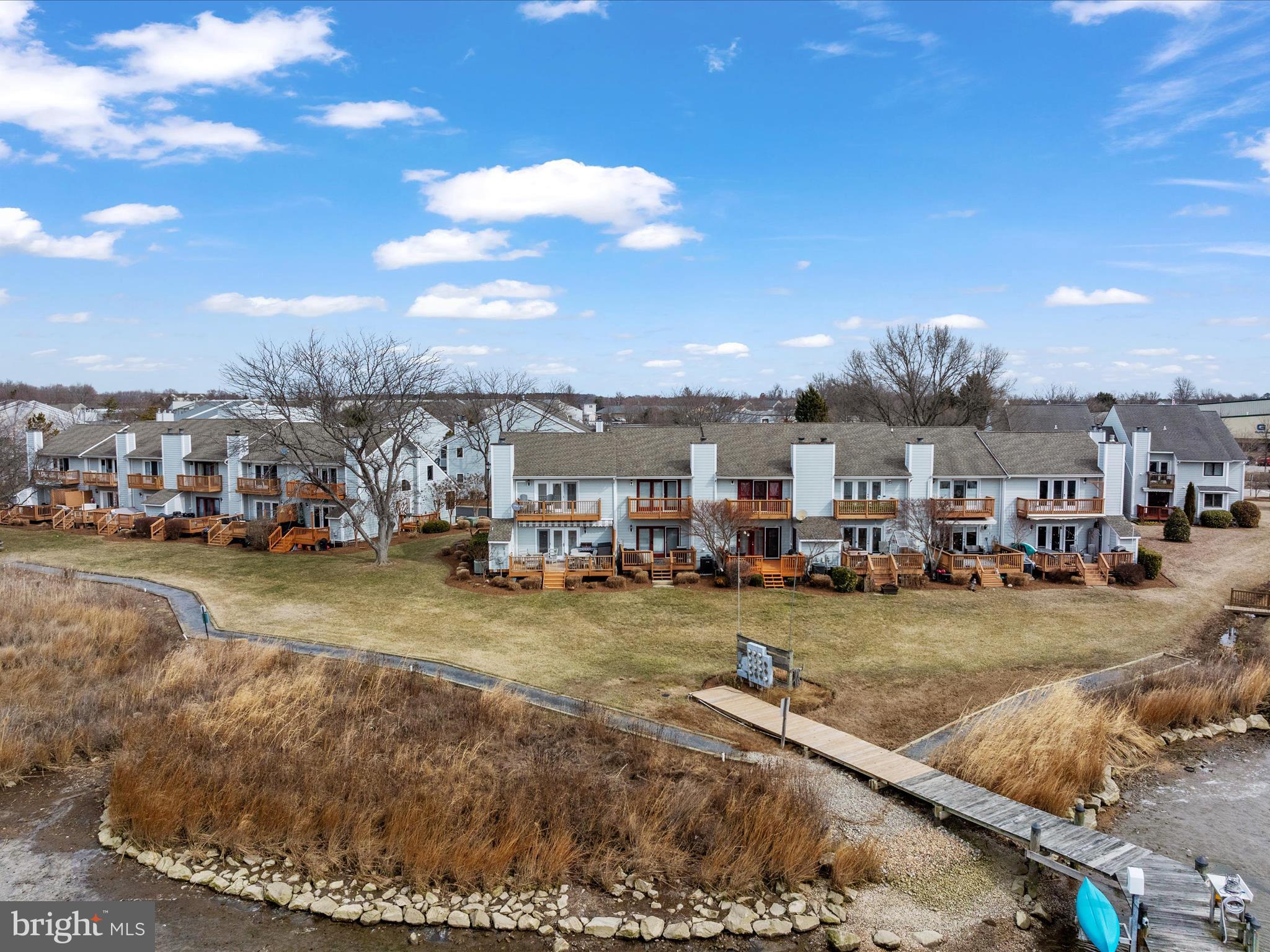 THOMPSON CREEK CONDOS - Residential