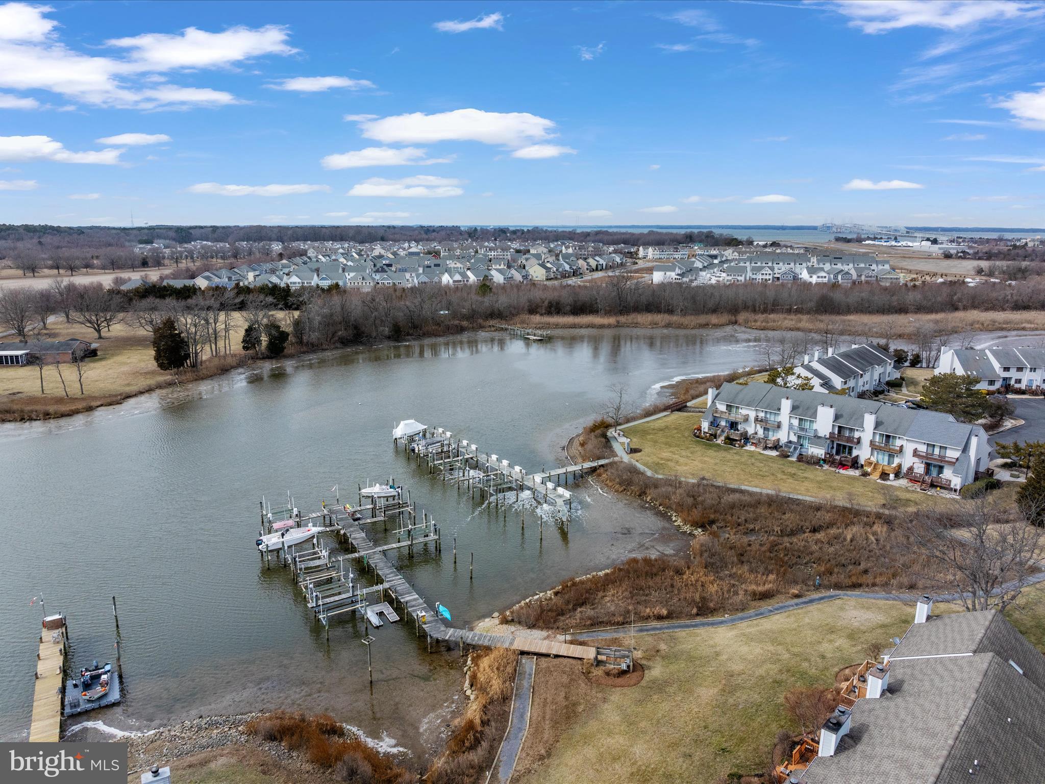 THOMPSON CREEK CONDOS - Residential
