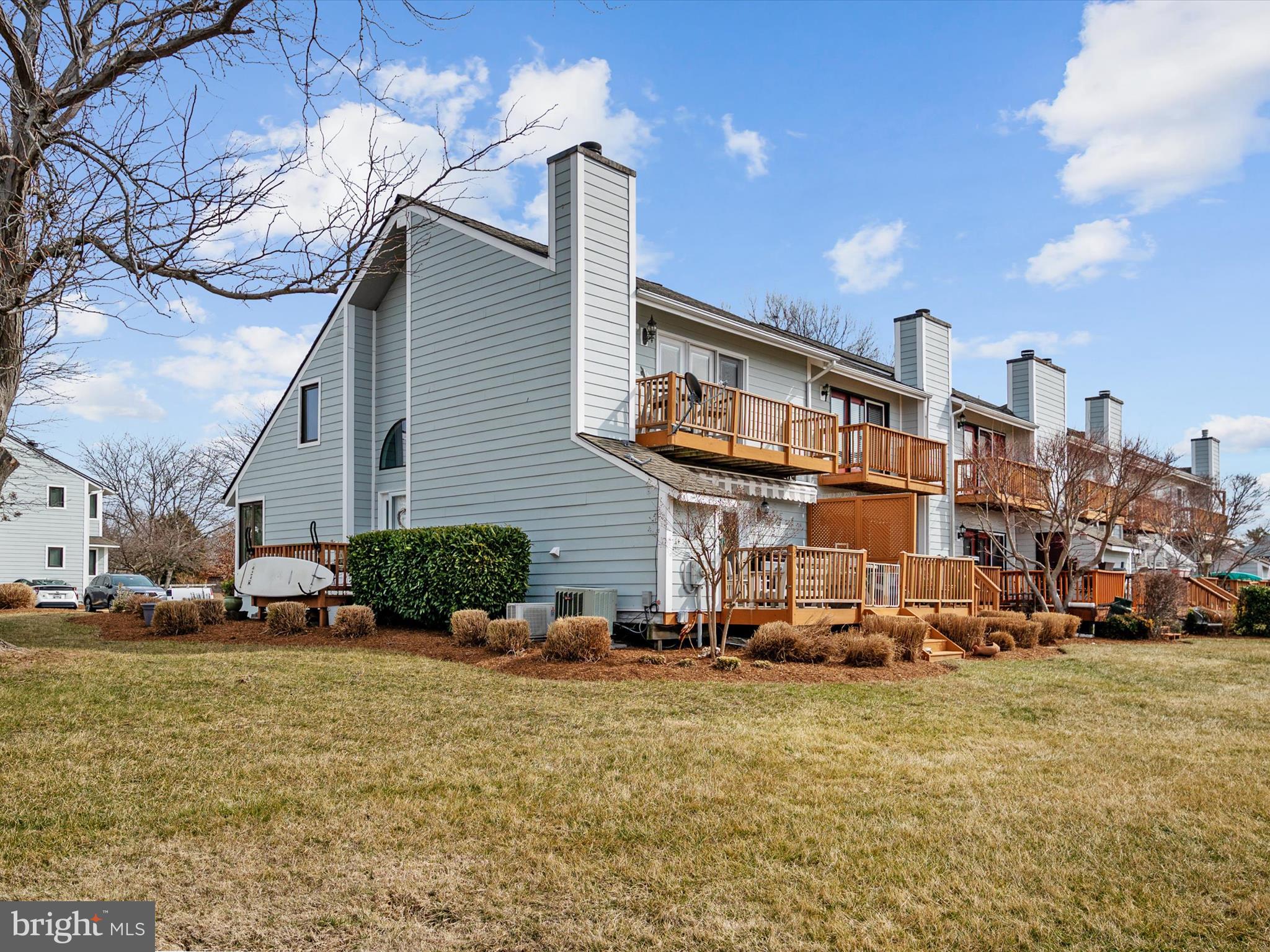 THOMPSON CREEK CONDOS - Residential