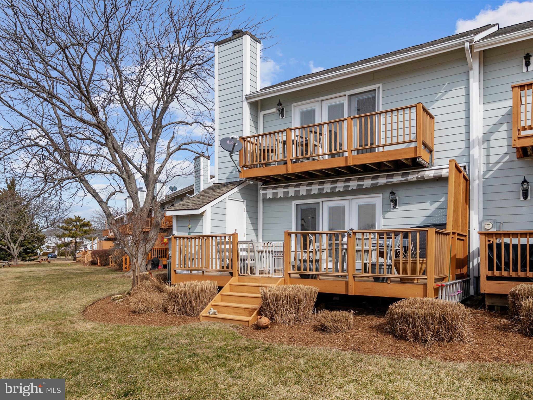 THOMPSON CREEK CONDOS - Residential