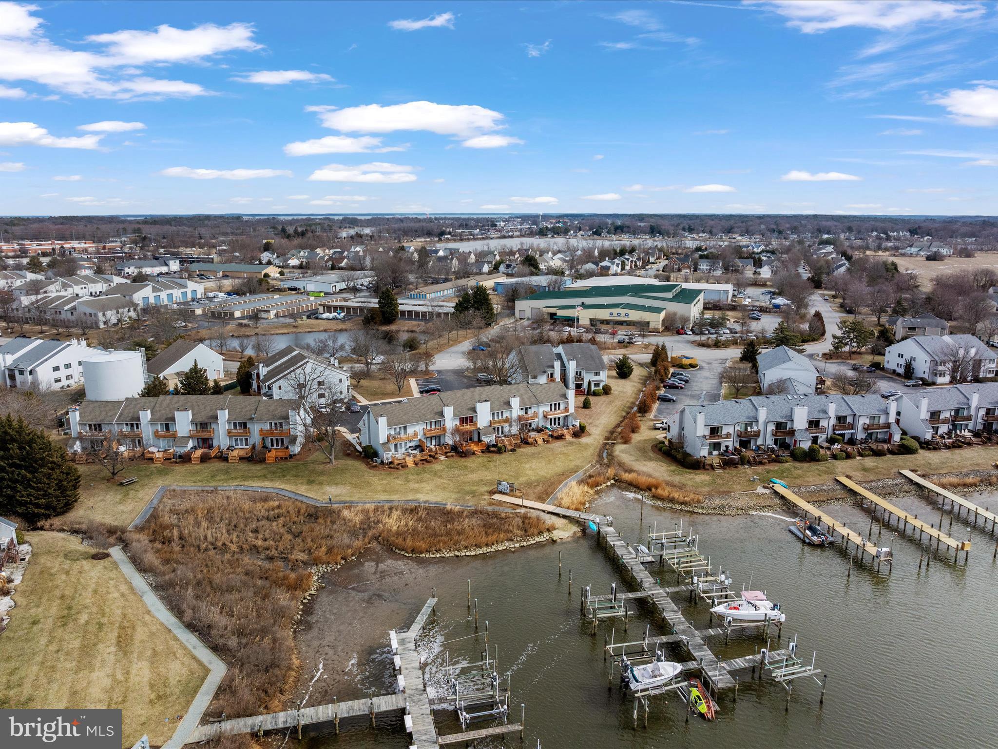 THOMPSON CREEK CONDOS - Residential