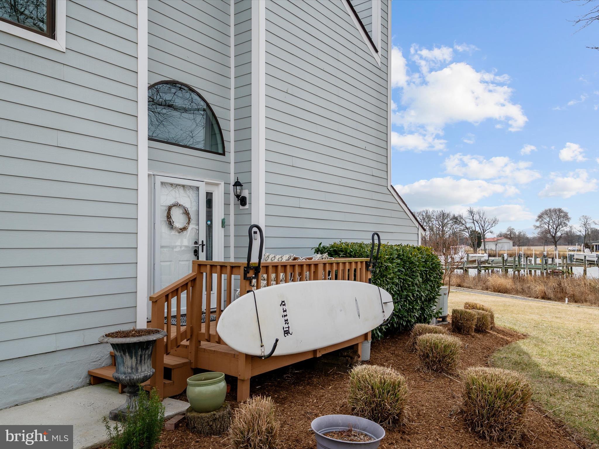 THOMPSON CREEK CONDOS - Residential