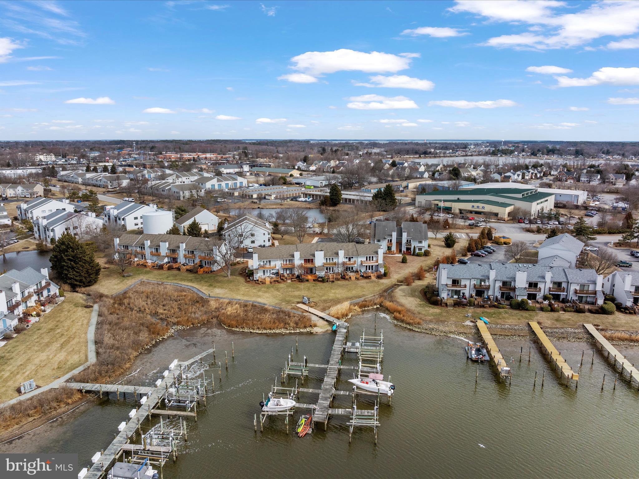 THOMPSON CREEK CONDOS - Residential