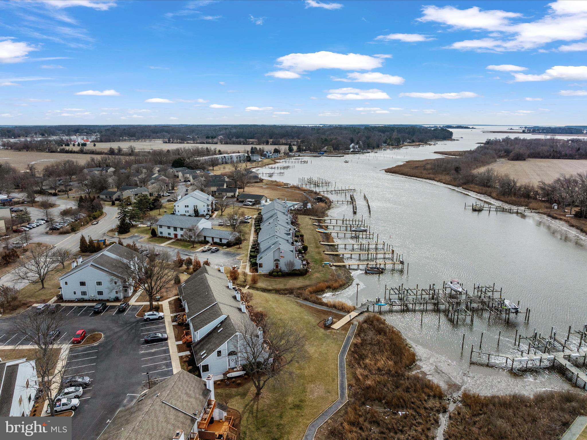 THOMPSON CREEK CONDOS - Residential