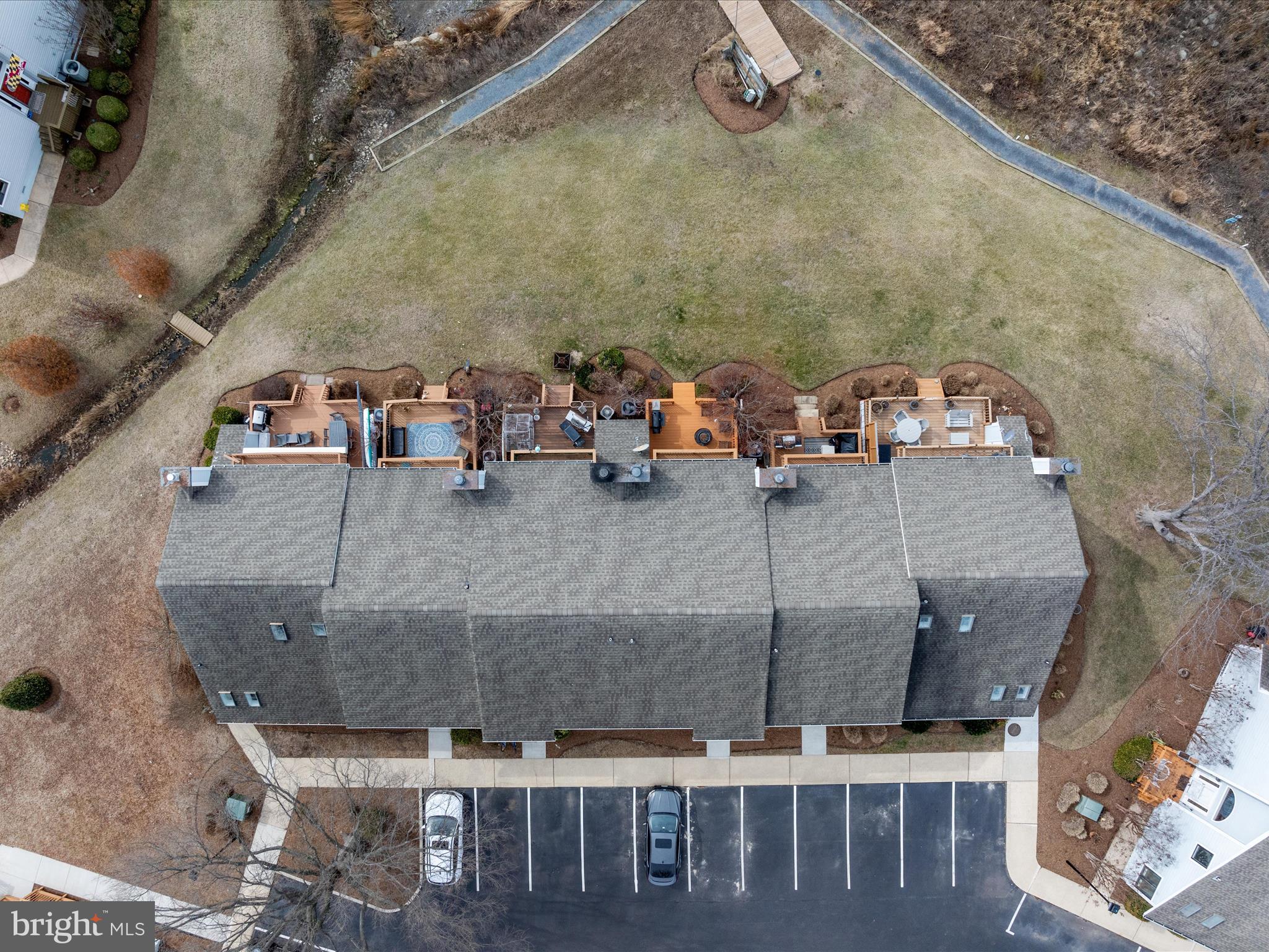 THOMPSON CREEK CONDOS - Residential