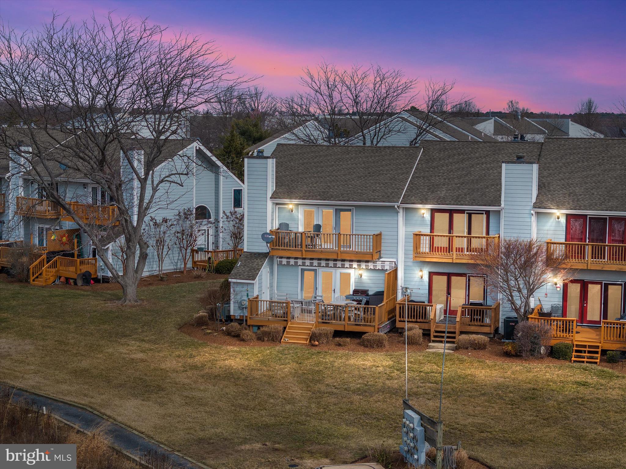 THOMPSON CREEK CONDOS - Residential