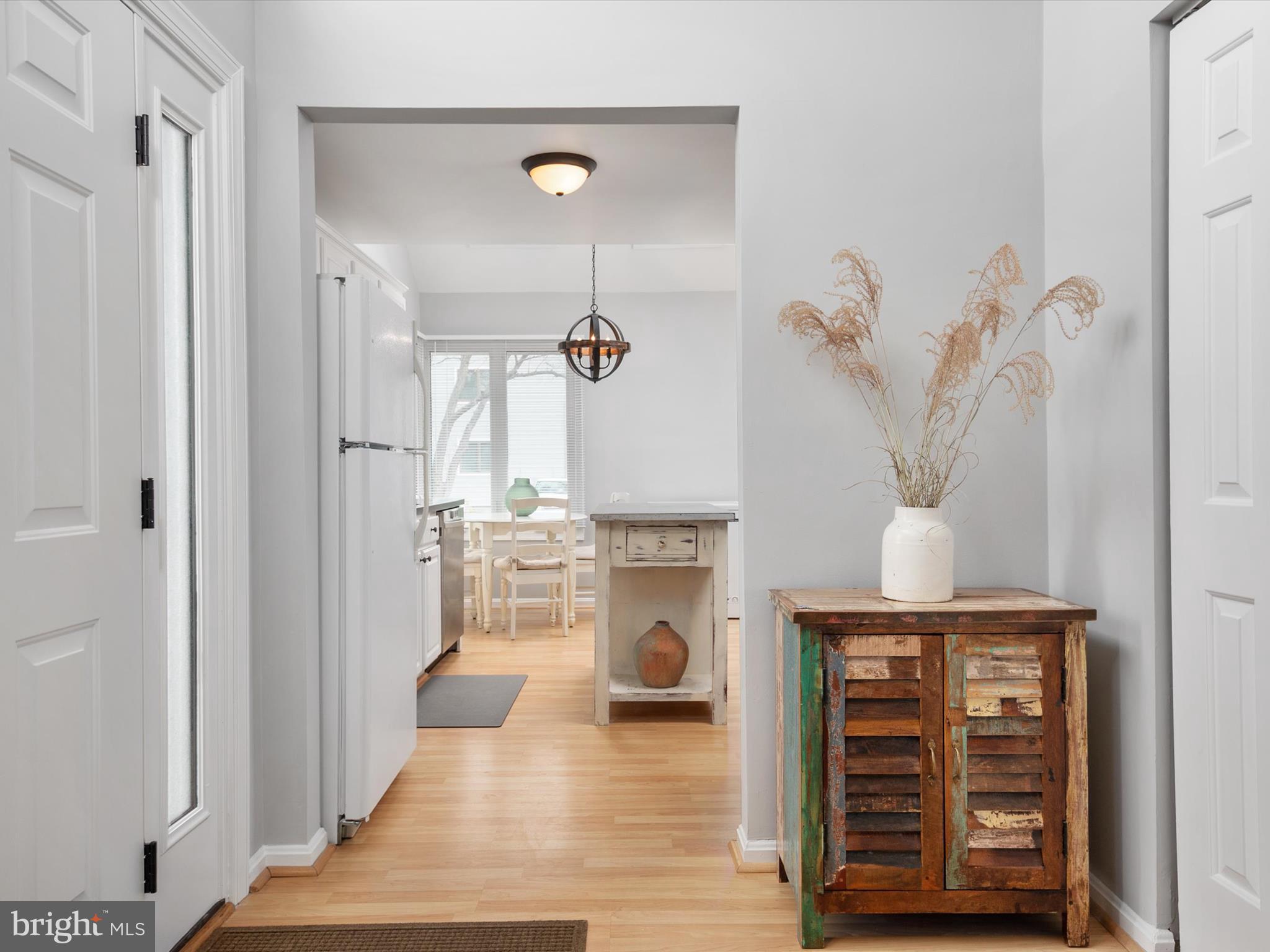 THOMPSON CREEK CONDOS - Residential