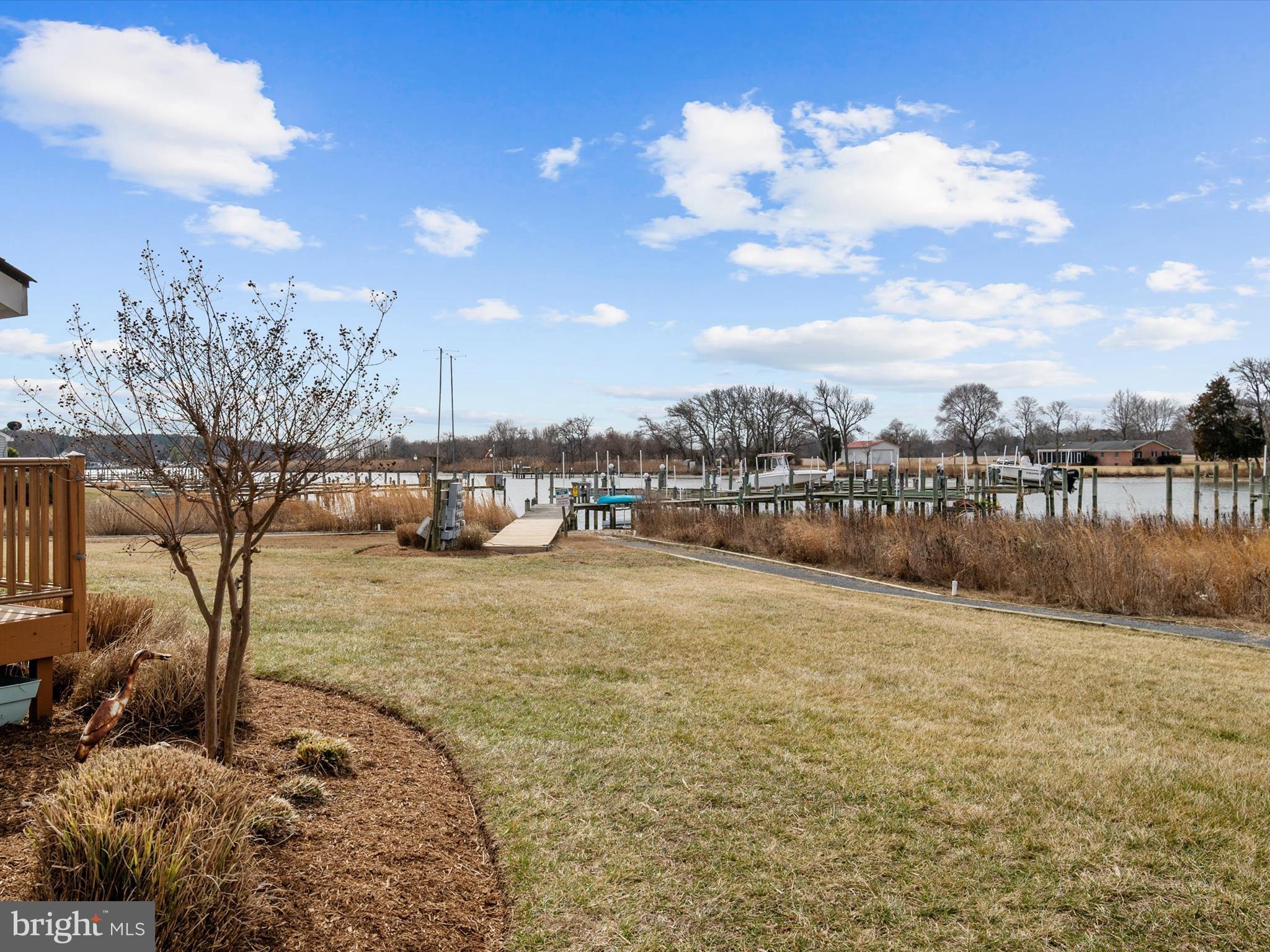 THOMPSON CREEK CONDOS - Residential