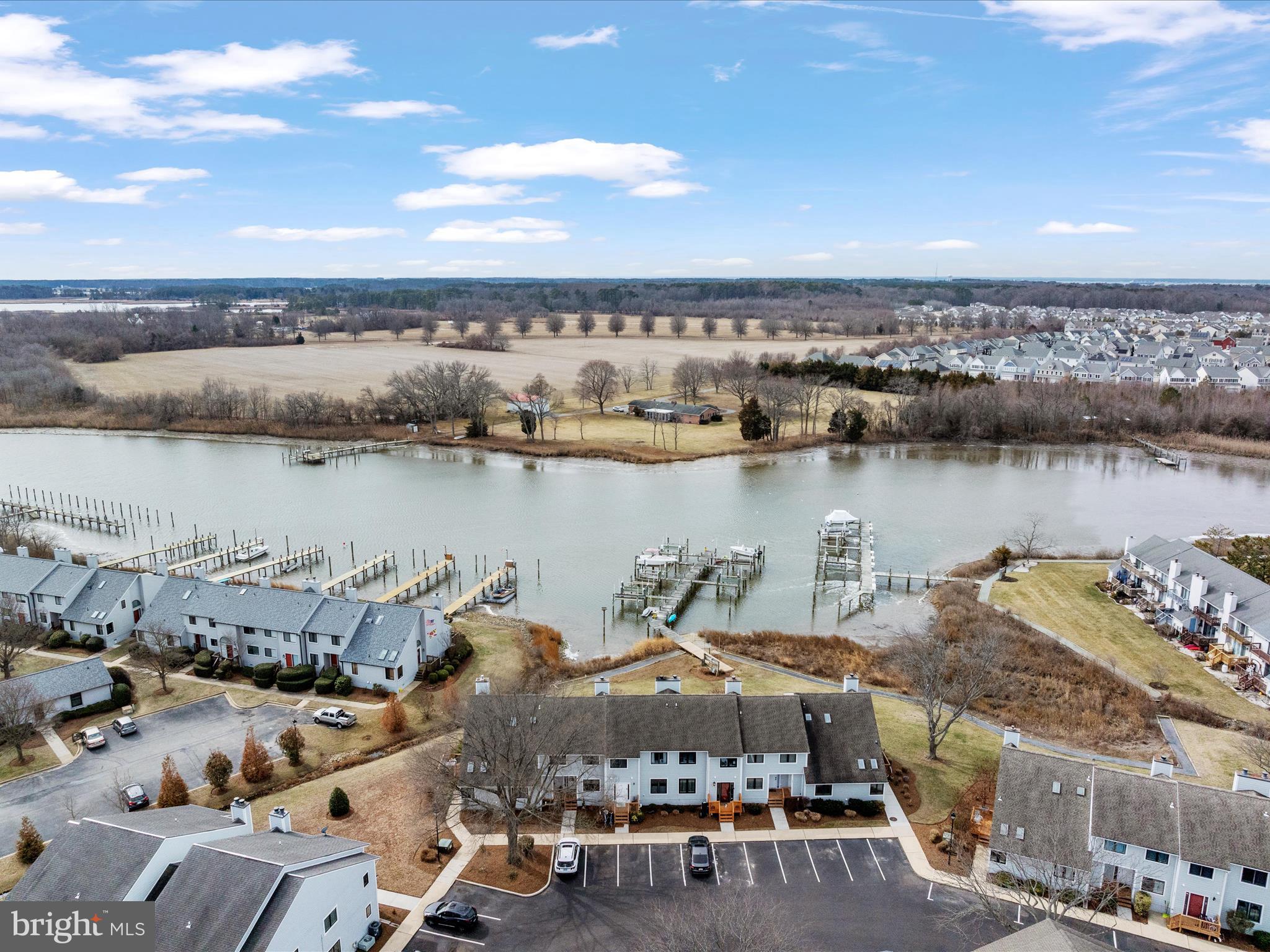 THOMPSON CREEK CONDOS - Residential