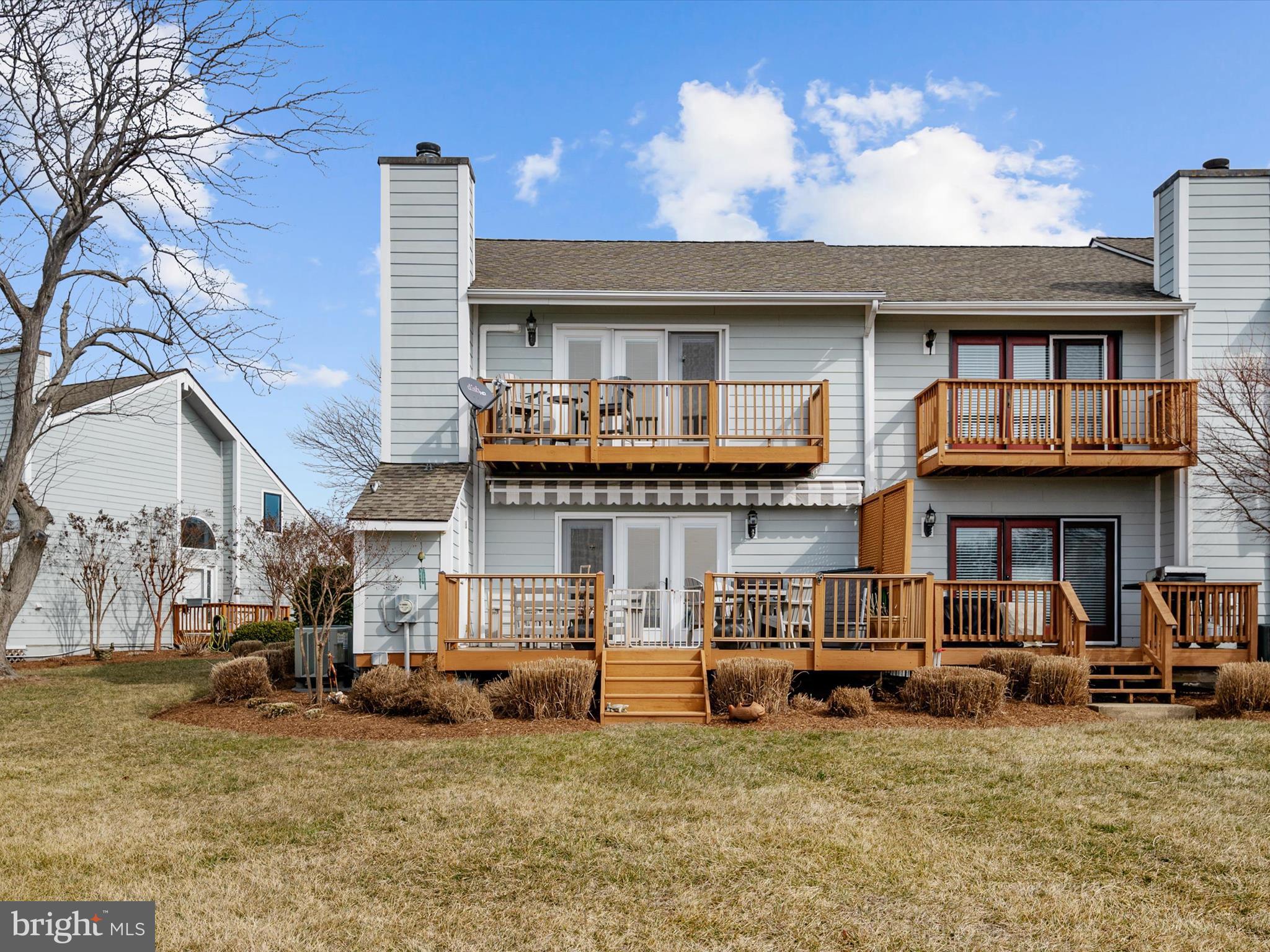 THOMPSON CREEK CONDOS - Residential