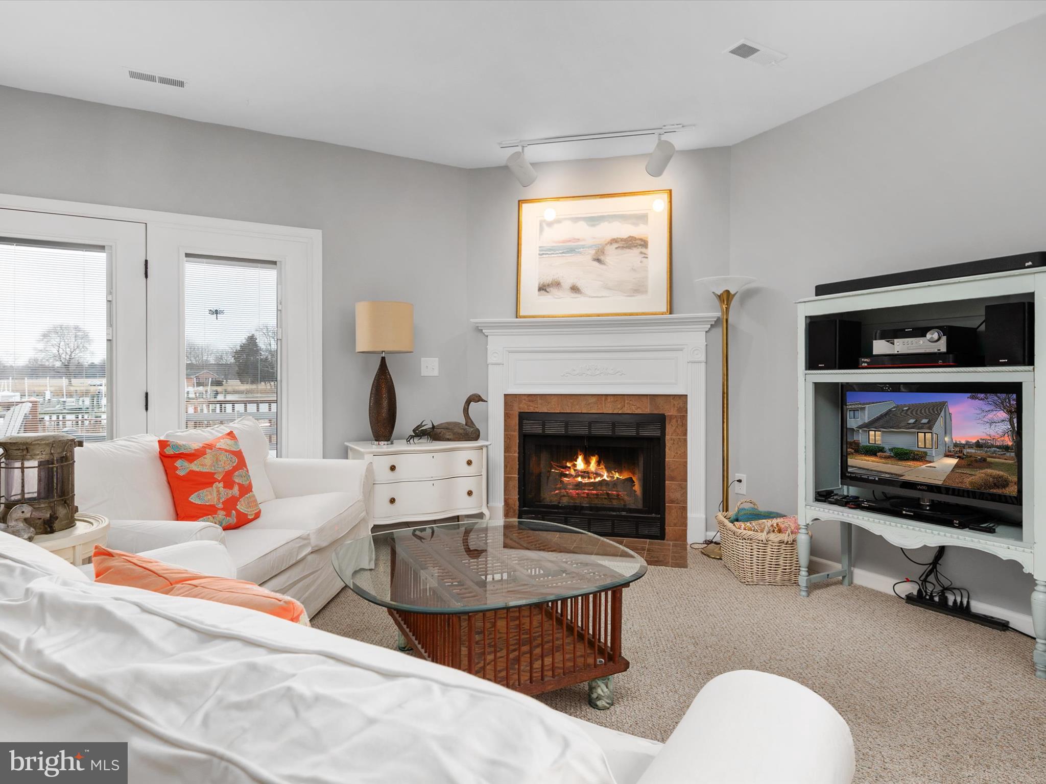 THOMPSON CREEK CONDOS - Residential