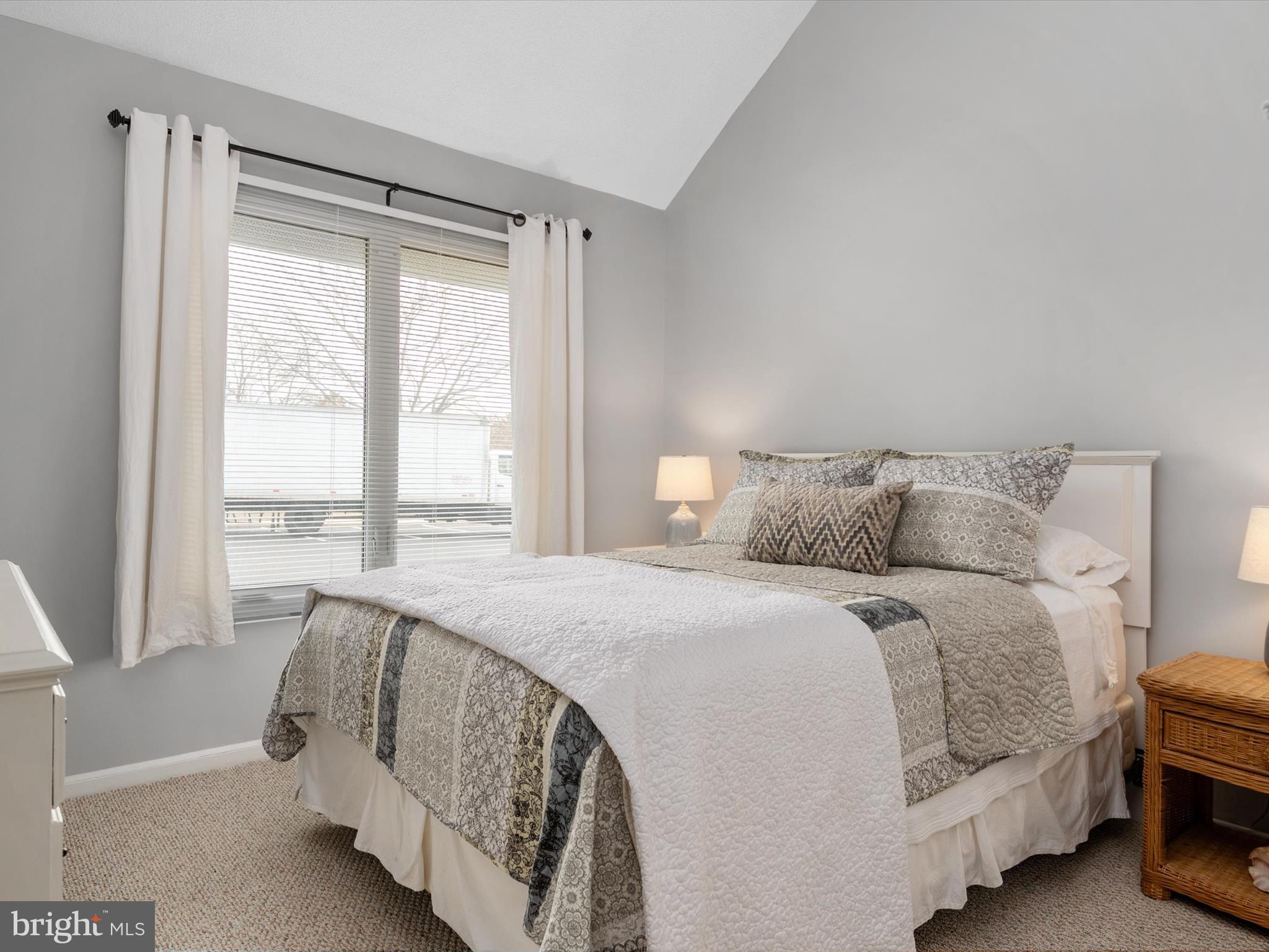 THOMPSON CREEK CONDOS - Residential