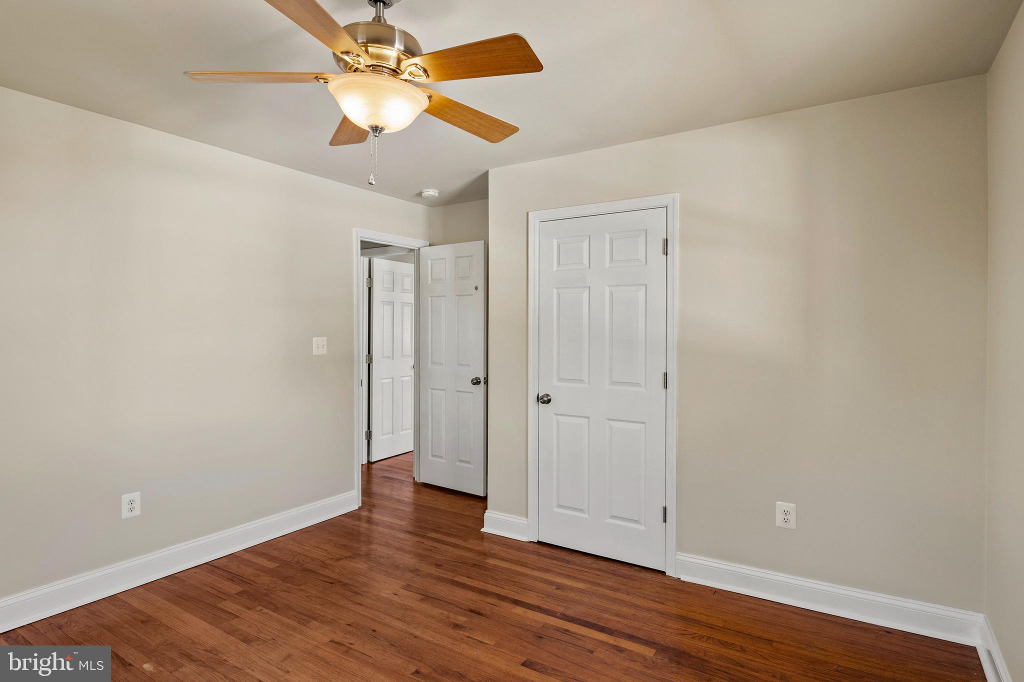 SHORELAND - Residential