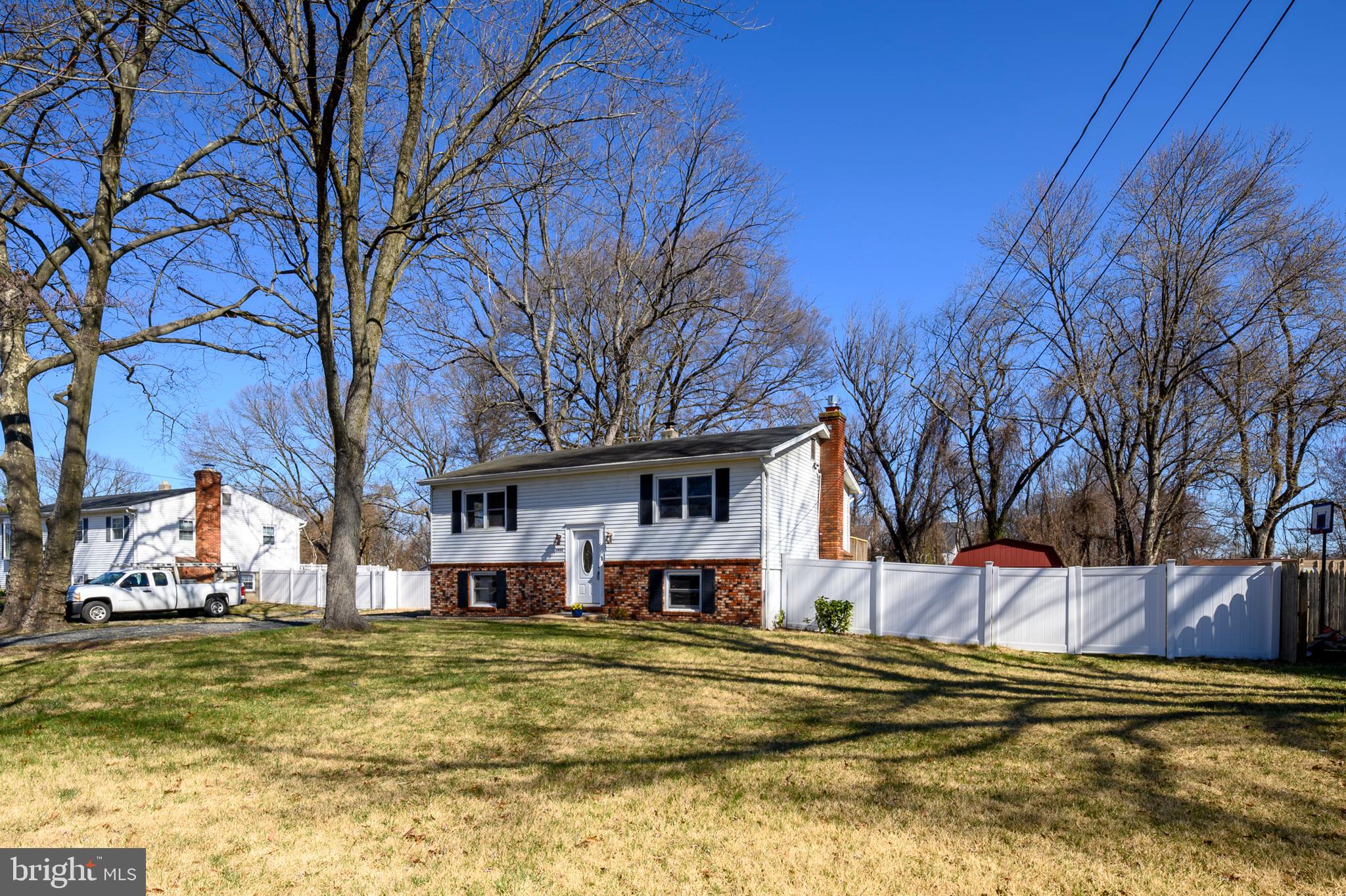 SHORELAND - Residential