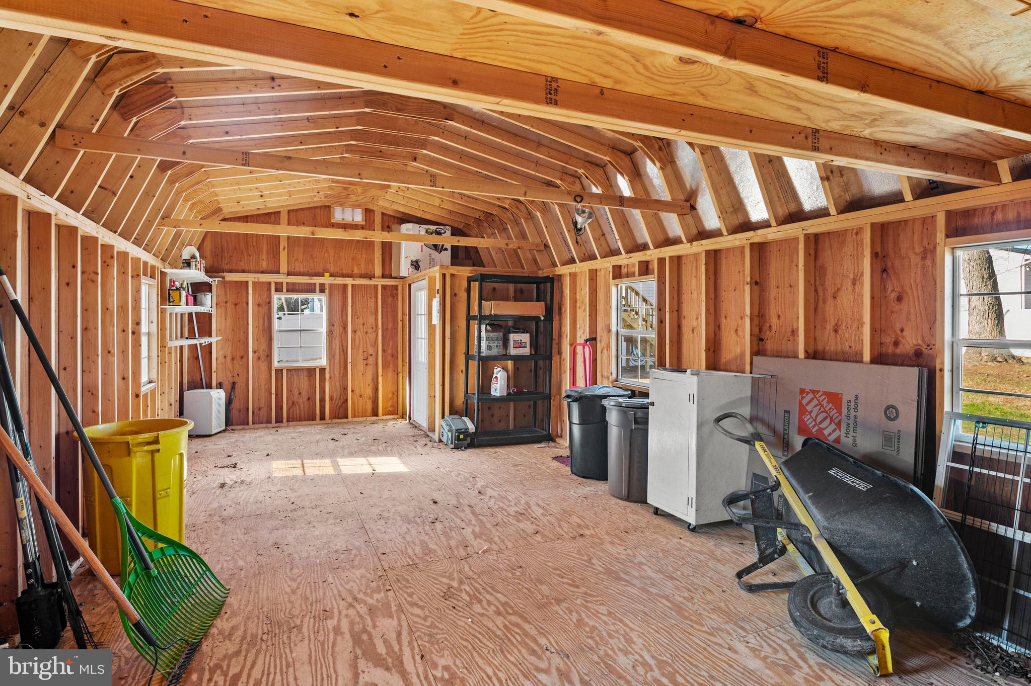 SHORELAND - Residential