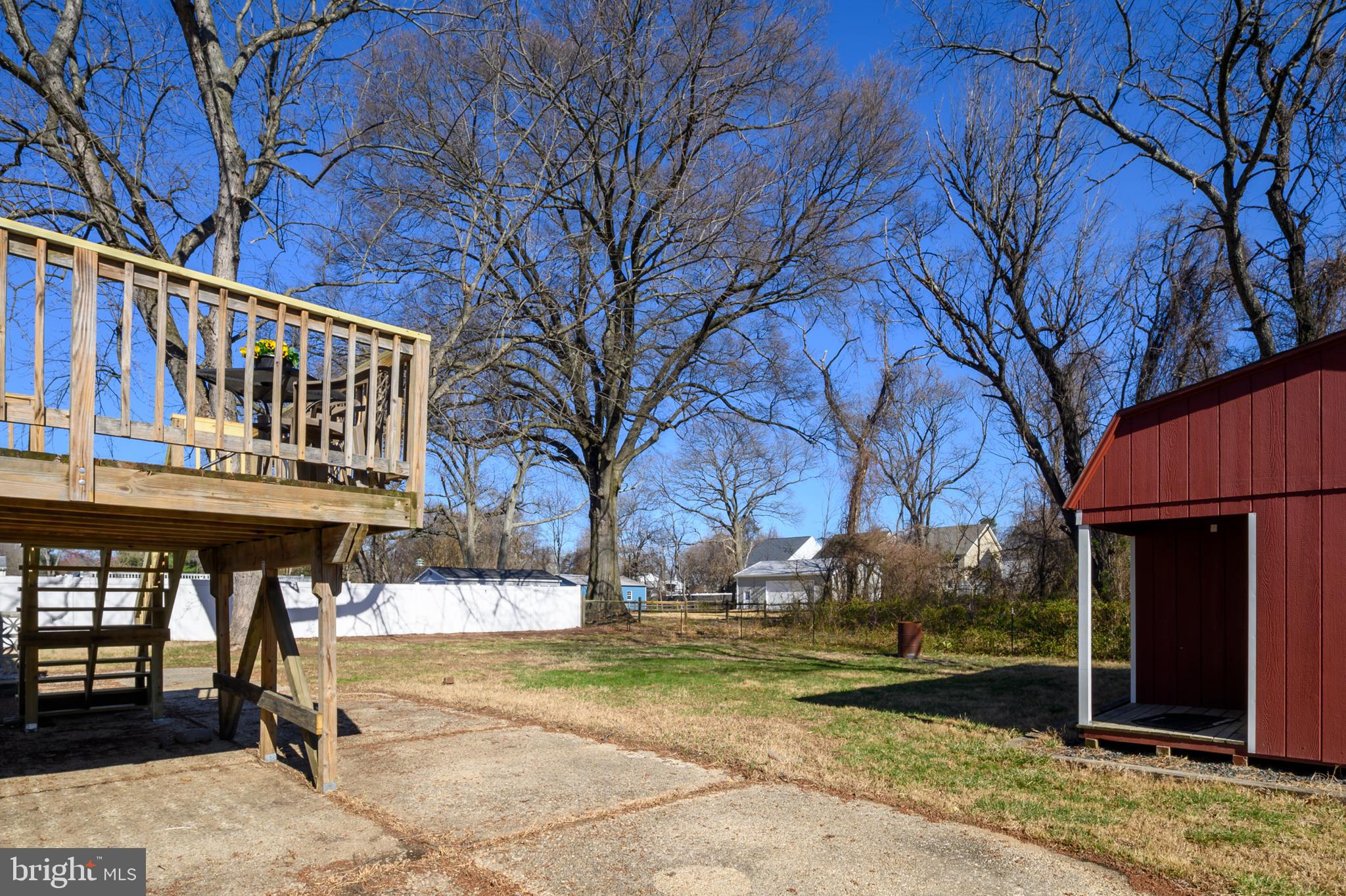 SHORELAND - Residential