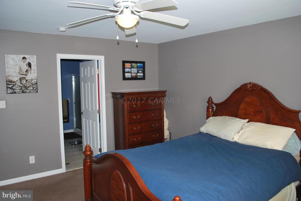 HIDDEN HARBOR - Residential