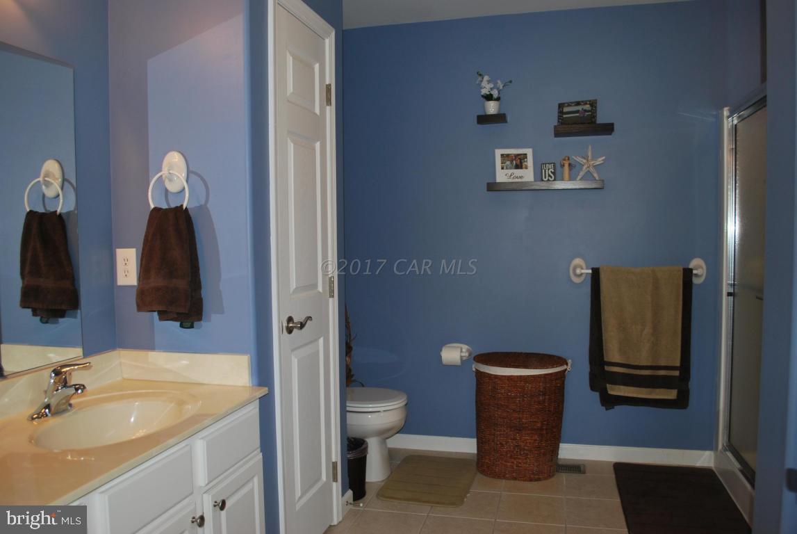 HIDDEN HARBOR - Residential