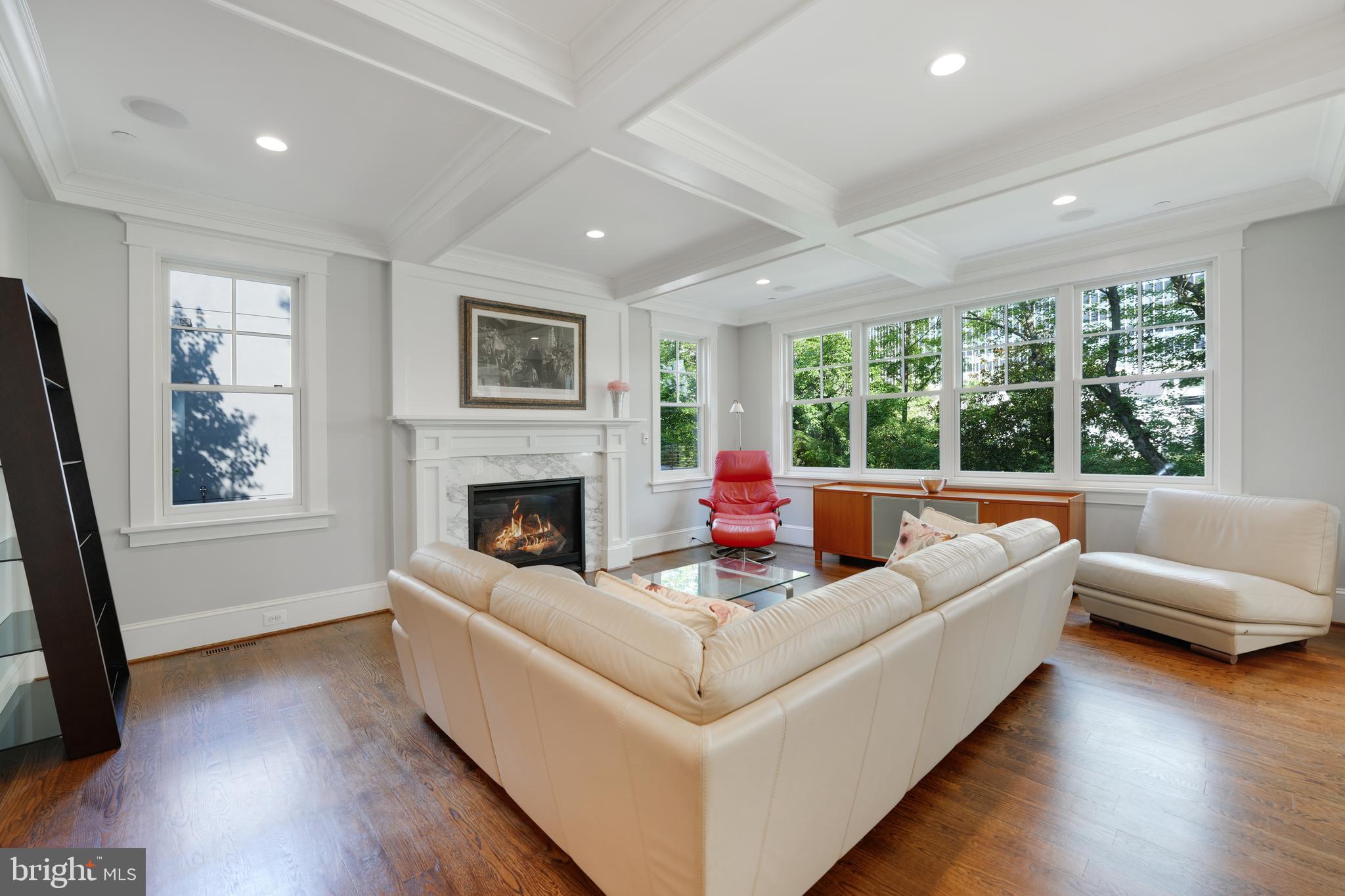 CHEVY CHASE - Residential